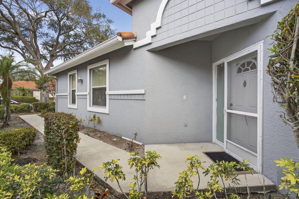 Photo of 9868 Summerbrook Ter, Boynton Beach, FL 33437 (MLS # R11167788)