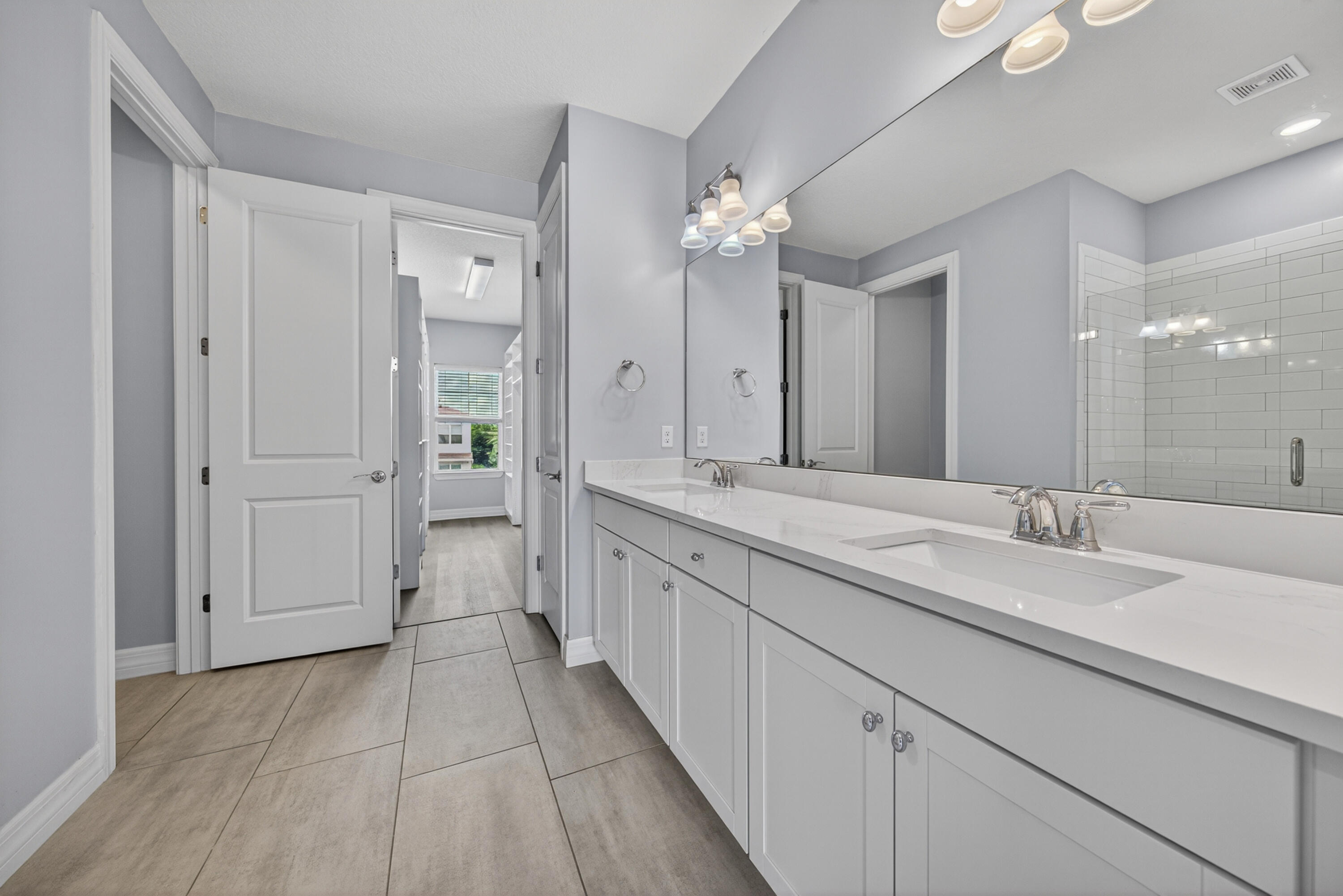 HILLCREST COUNTRY CLUB SOUTH - Residential