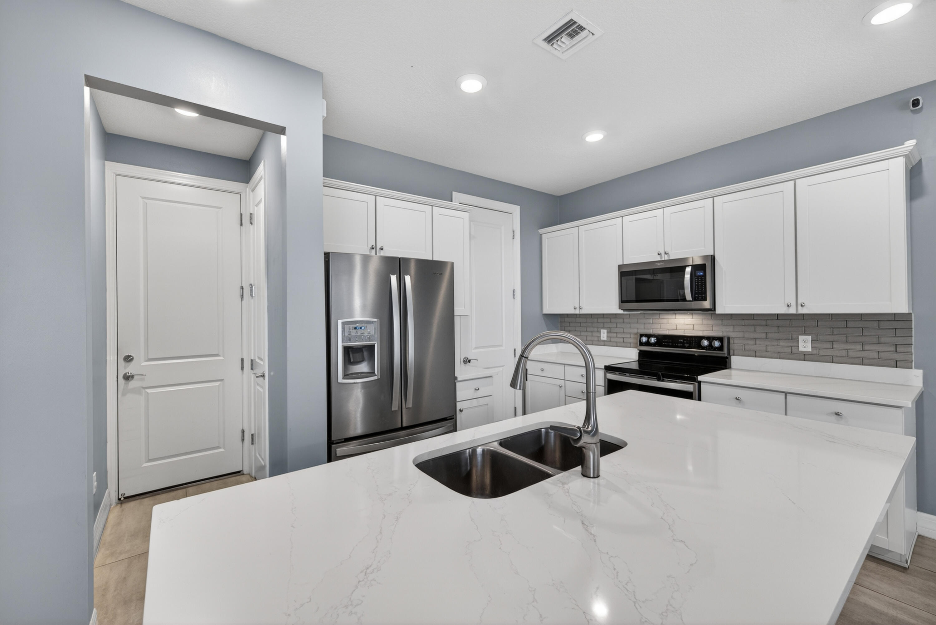 HILLCREST COUNTRY CLUB SOUTH - Residential