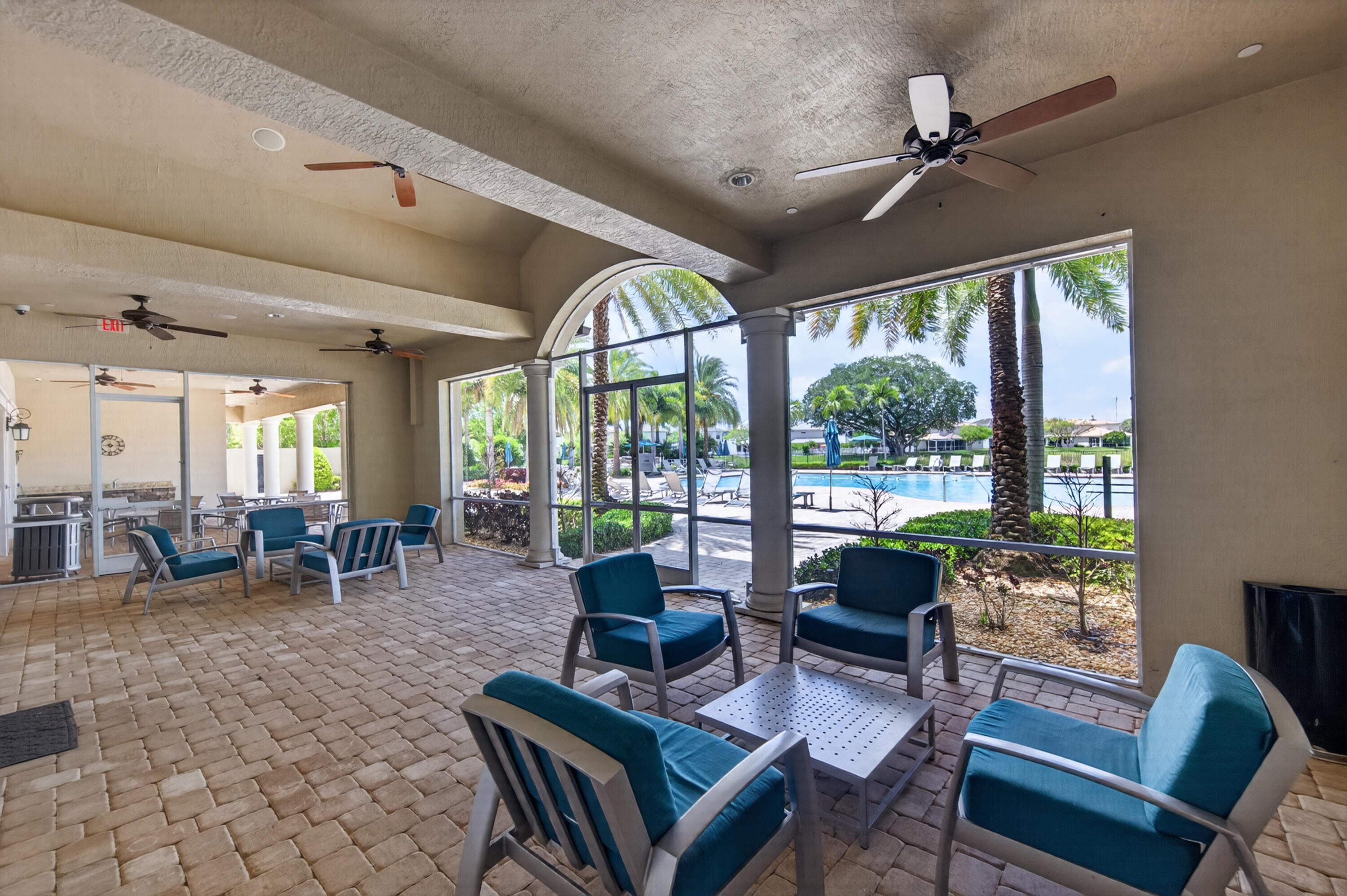 HILLCREST COUNTRY CLUB SOUTH - Residential