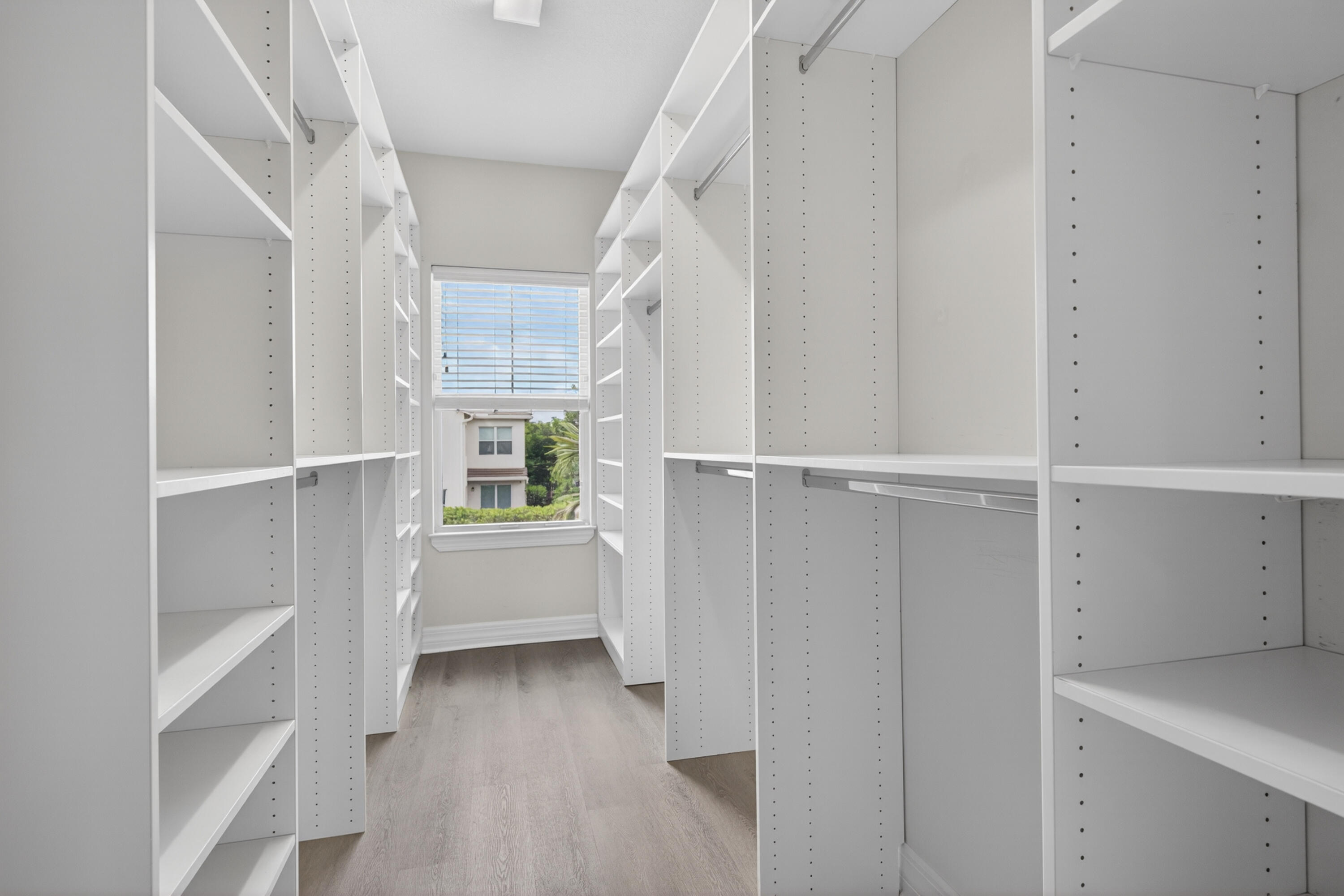 HILLCREST COUNTRY CLUB SOUTH - Residential