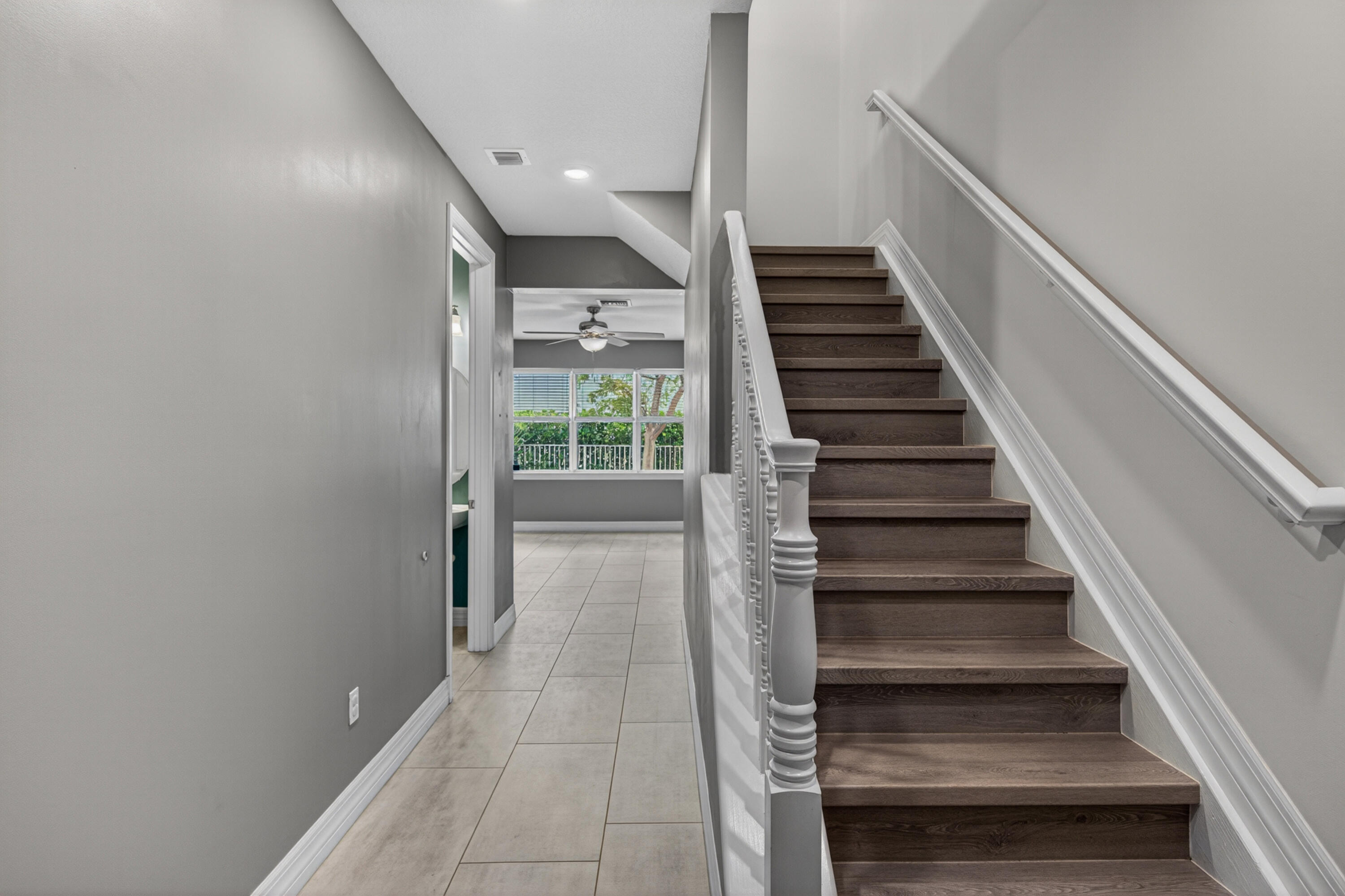 HILLCREST COUNTRY CLUB SOUTH - Residential