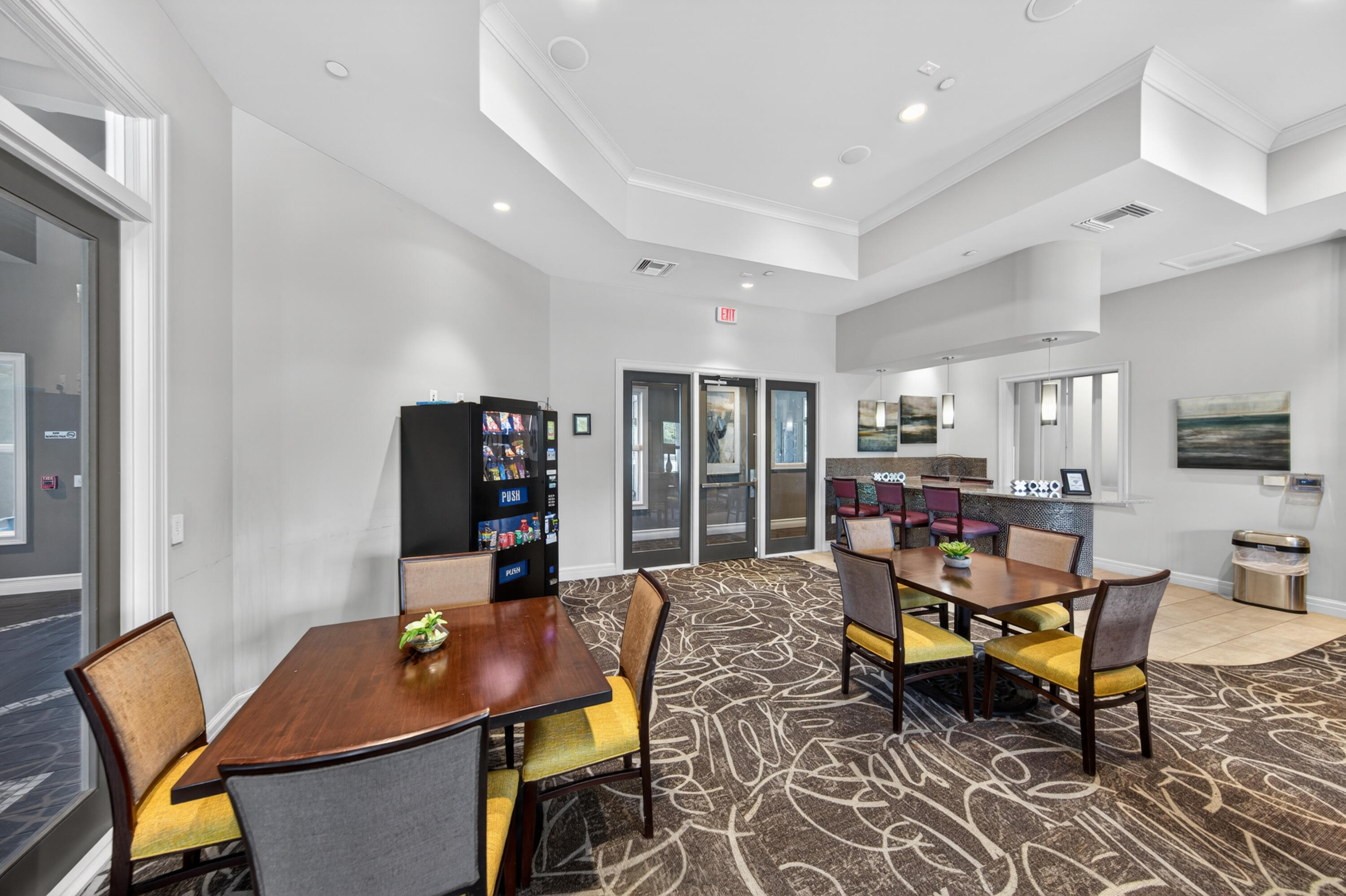 HILLCREST COUNTRY CLUB SOUTH - Residential