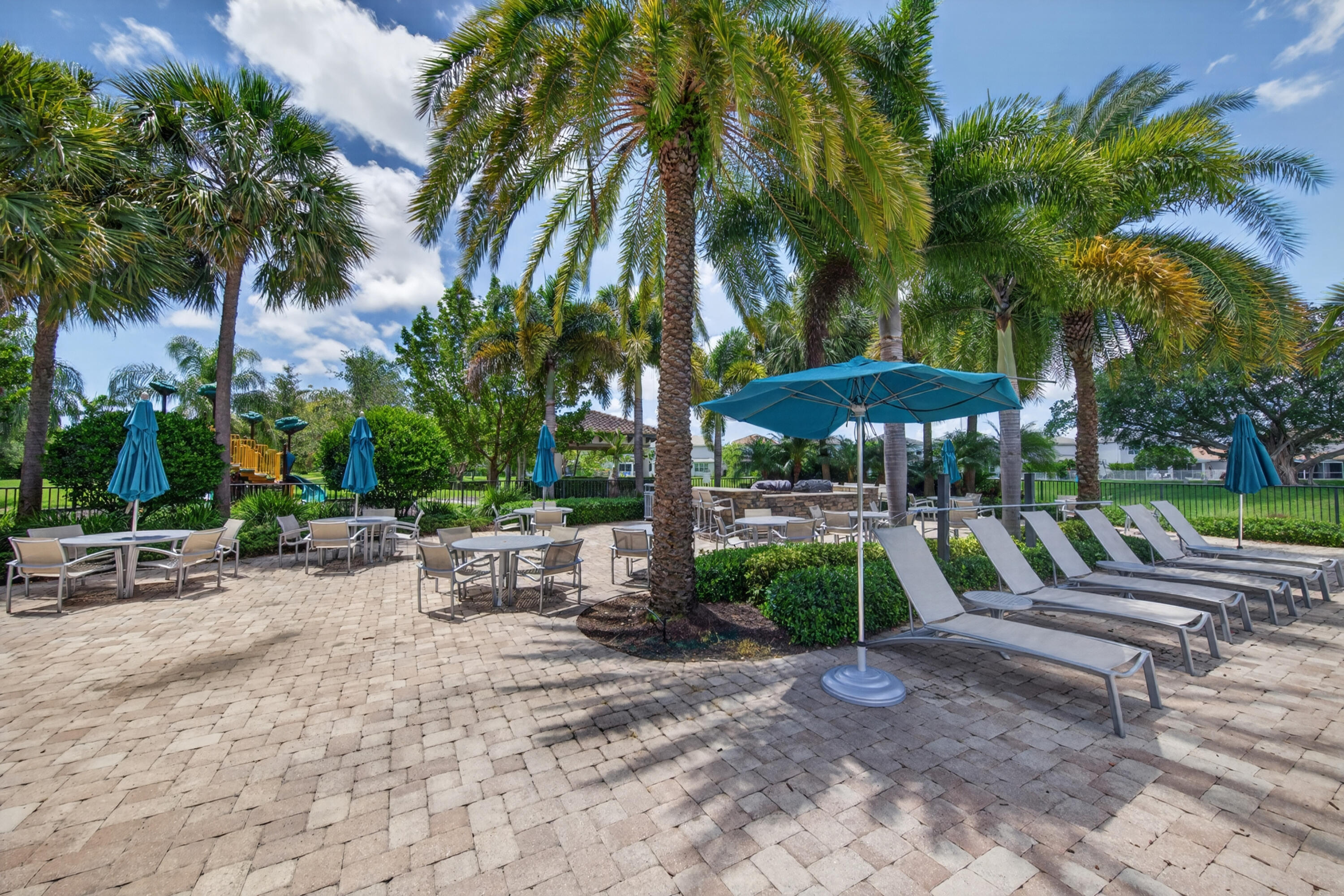 HILLCREST COUNTRY CLUB SOUTH - Residential