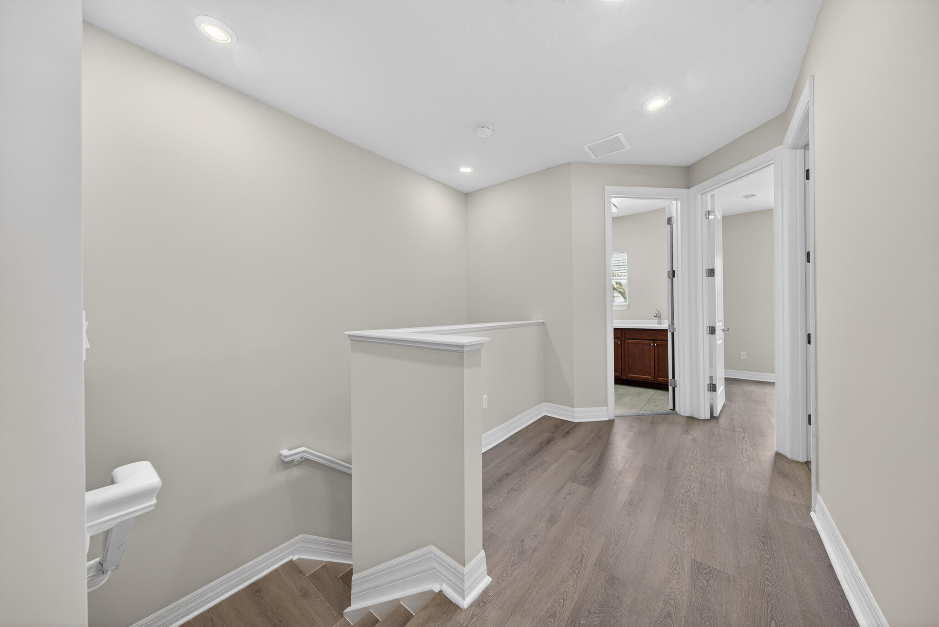 HILLCREST COUNTRY CLUB SOUTH - Residential