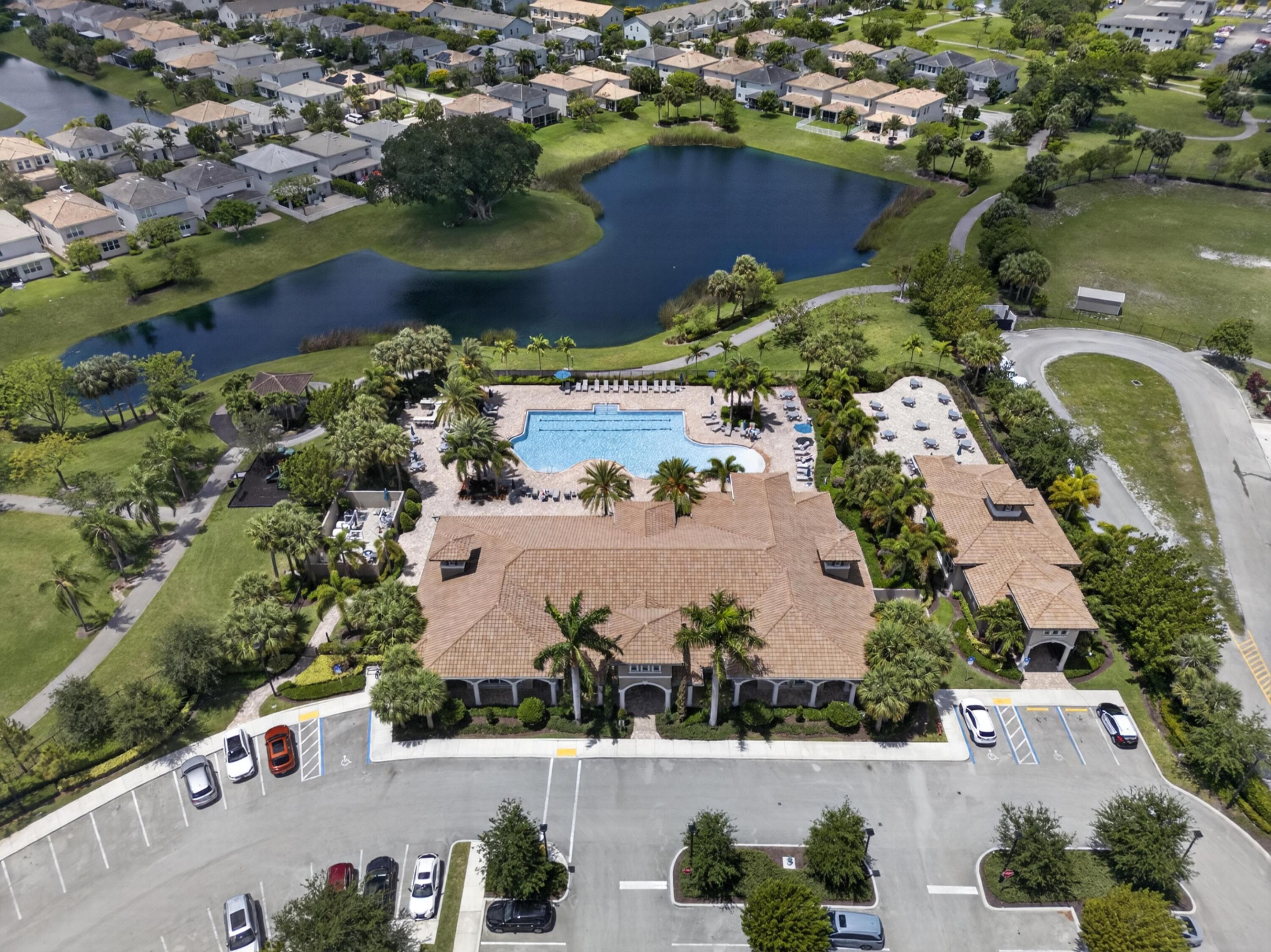 HILLCREST COUNTRY CLUB SOUTH - Residential
