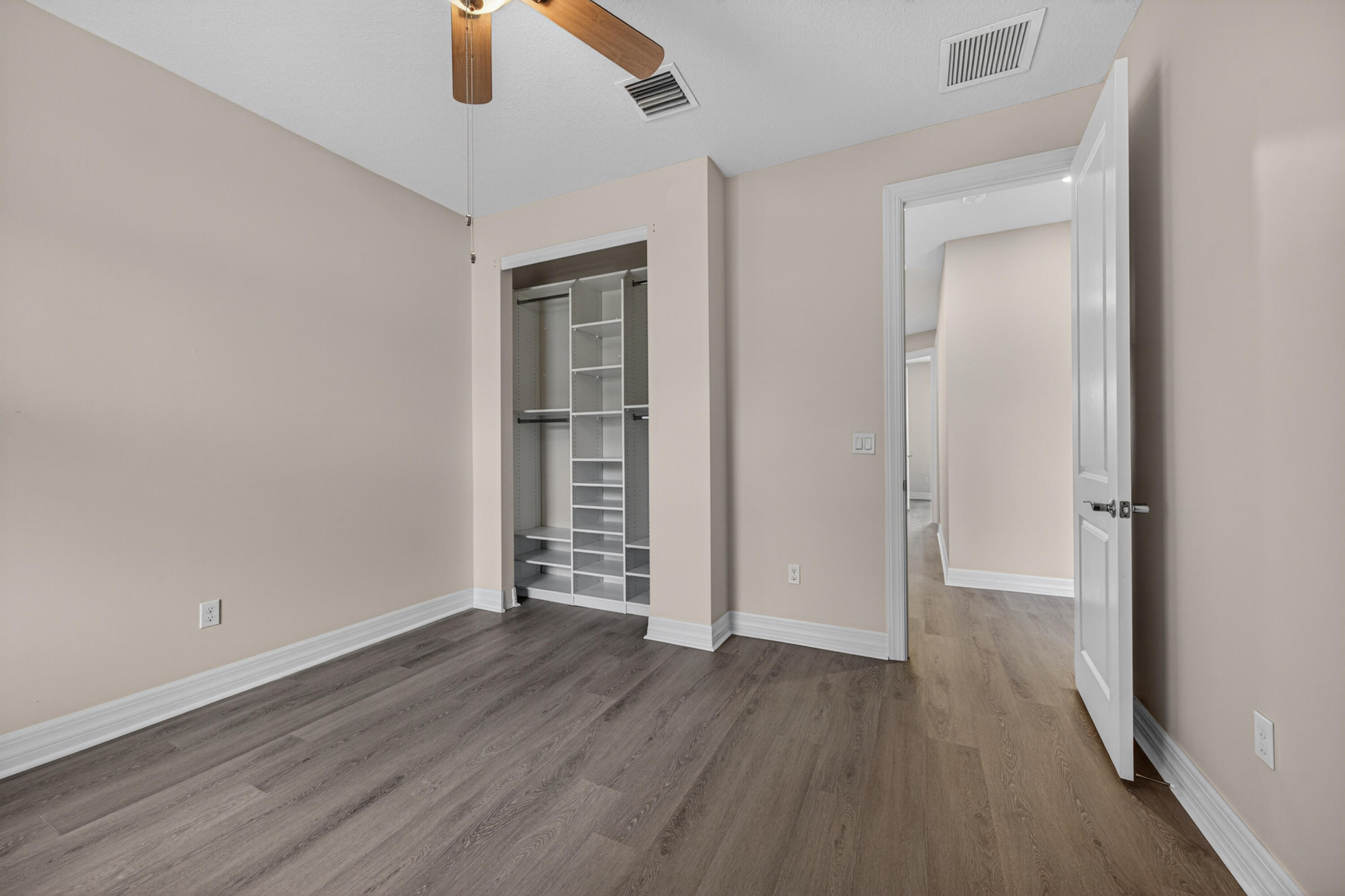 HILLCREST COUNTRY CLUB SOUTH - Residential