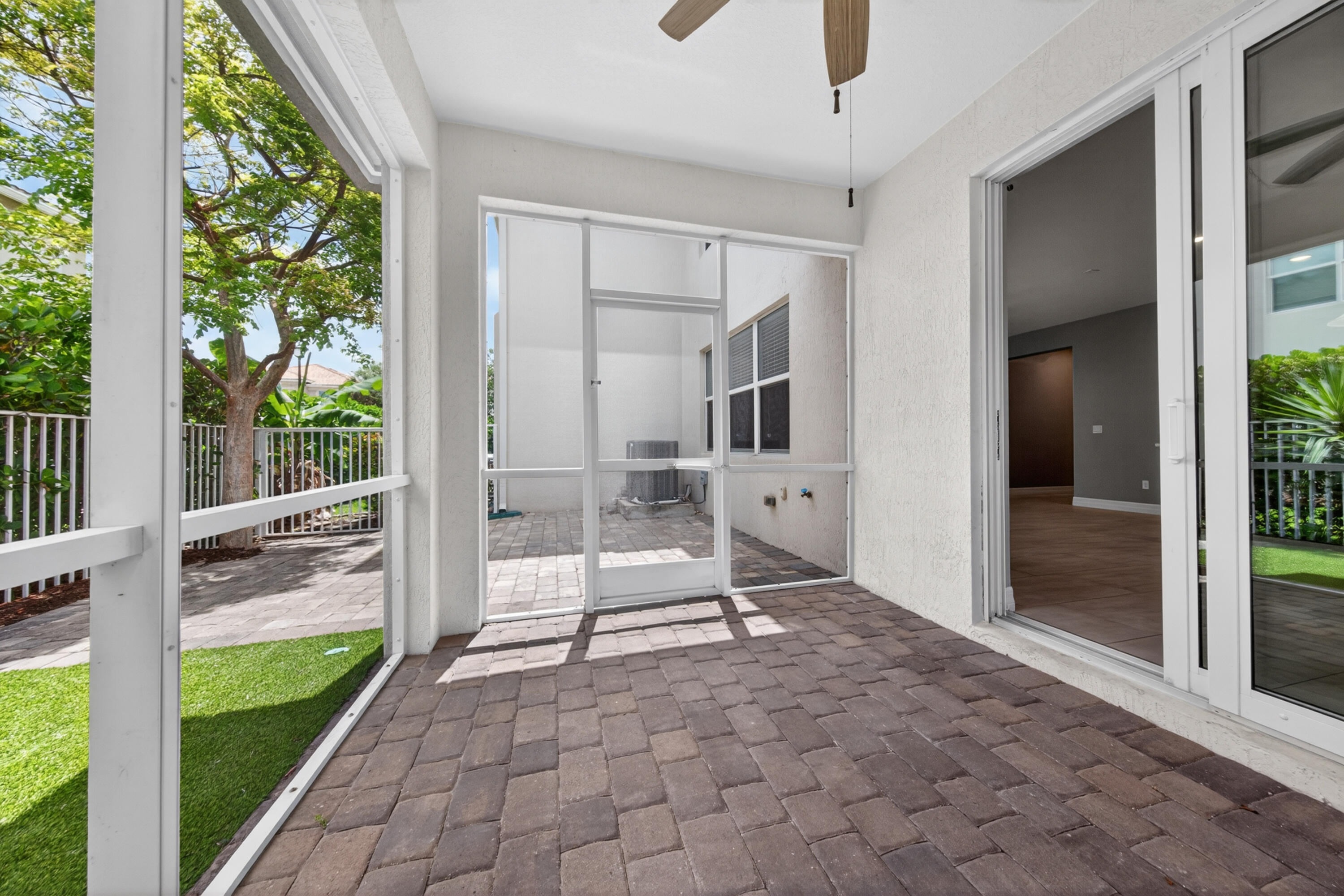 HILLCREST COUNTRY CLUB SOUTH - Residential