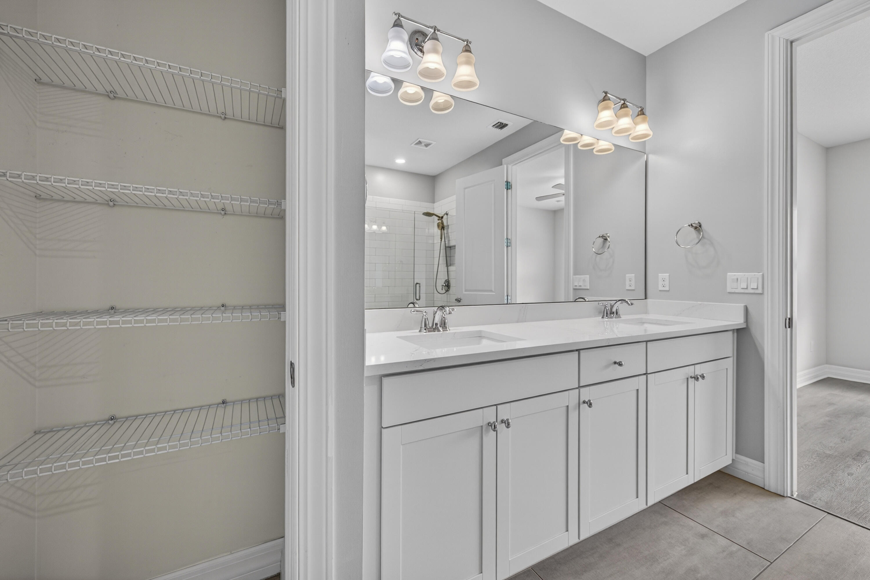 HILLCREST COUNTRY CLUB SOUTH - Residential