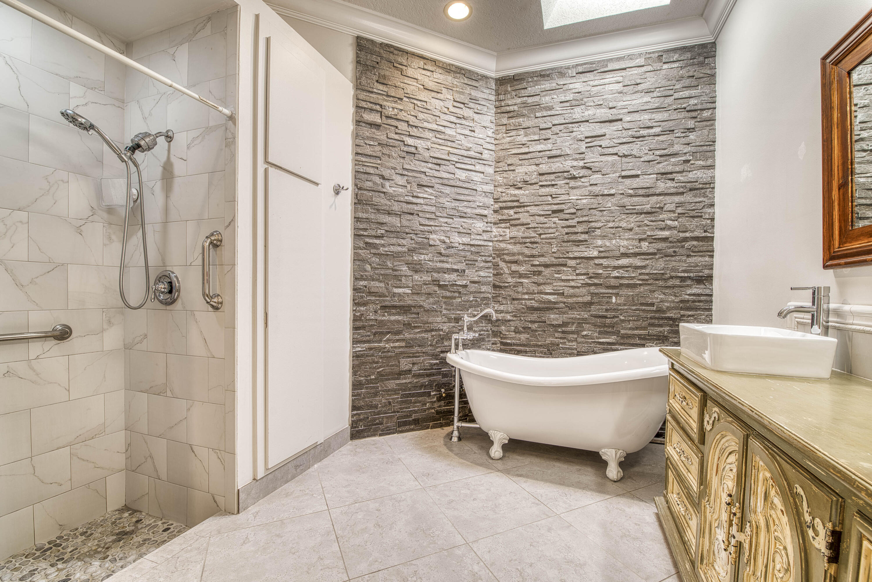 The Hamptons - Residential