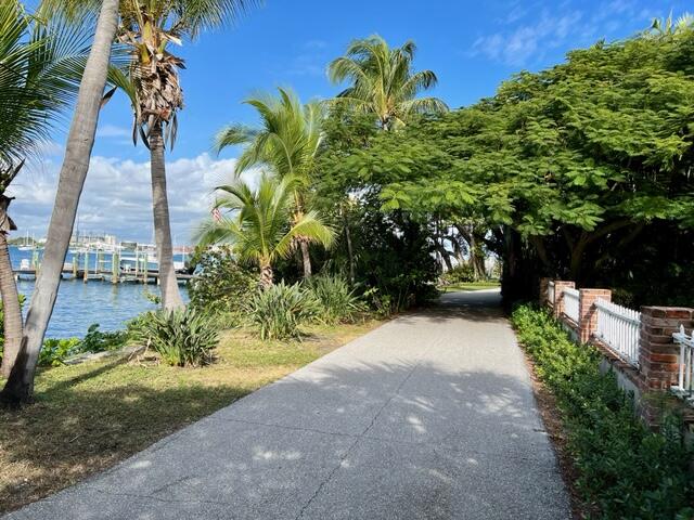 EL ENCANTO REPL IN - Residential