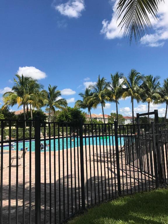 THOUSAND OAKS - Residential