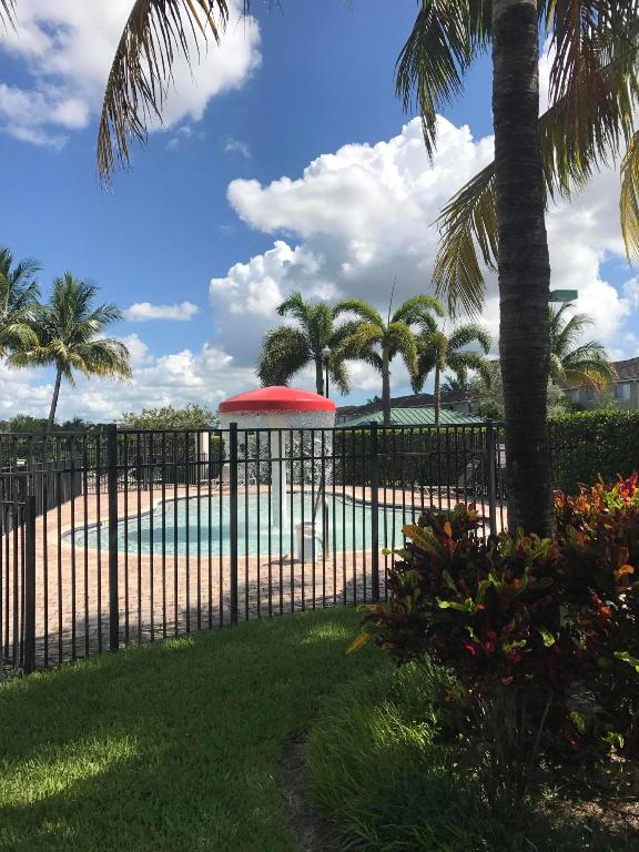 THOUSAND OAKS - Residential