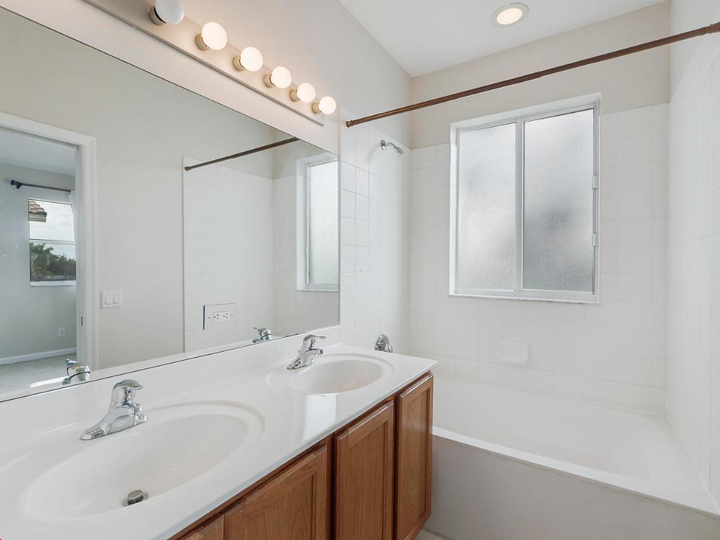 THOUSAND OAKS - Residential