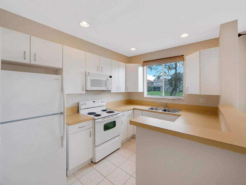 THOUSAND OAKS - Residential