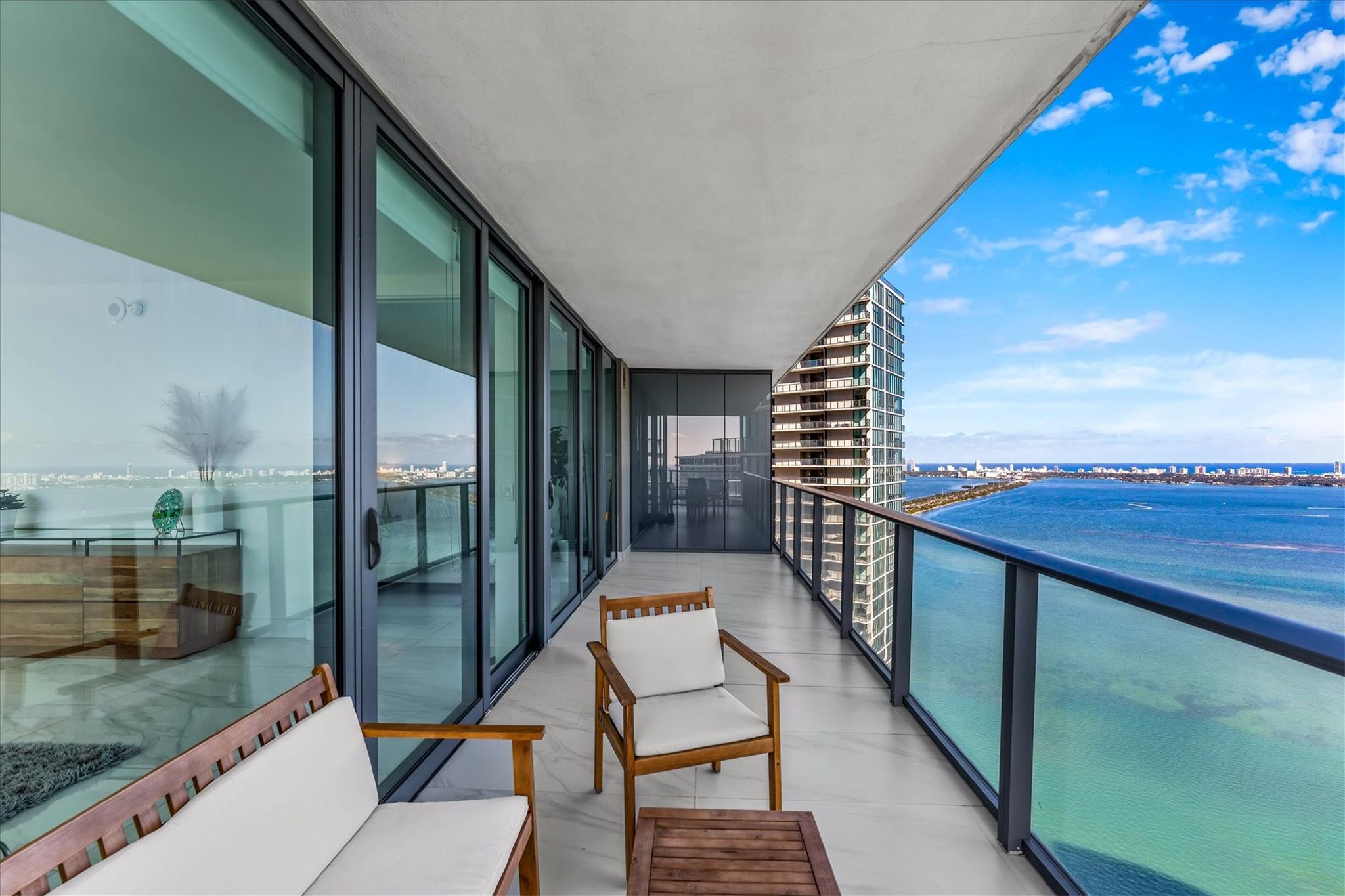 PARAISO BAY - Residential