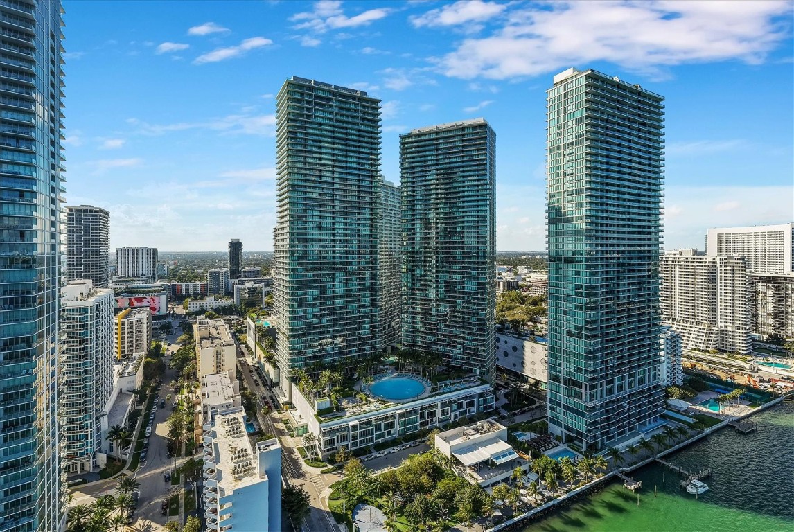 PARAISO BAY - Residential