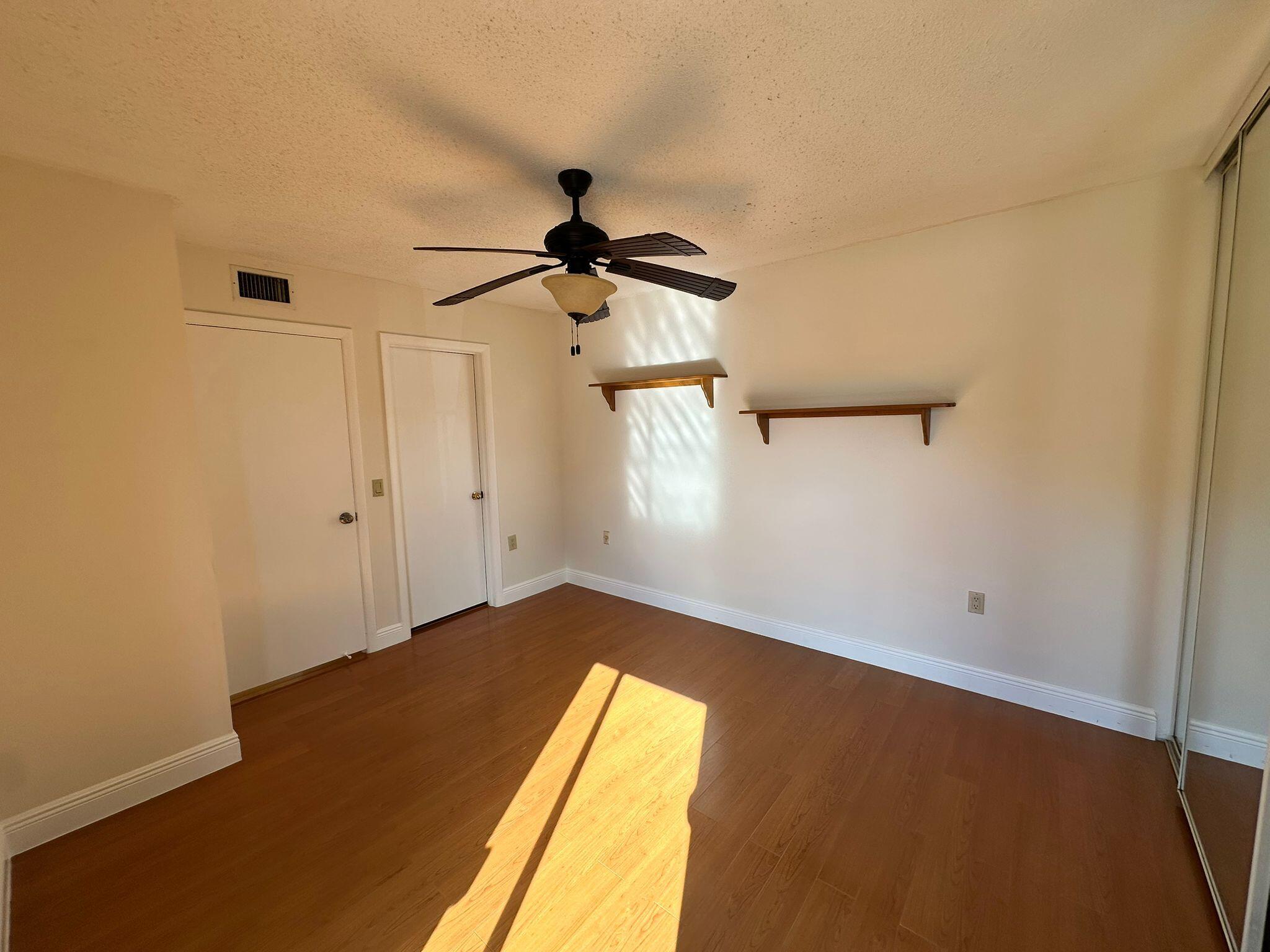 VILLAGE OF SANDALWOOD LAKES SOUTH - Residential