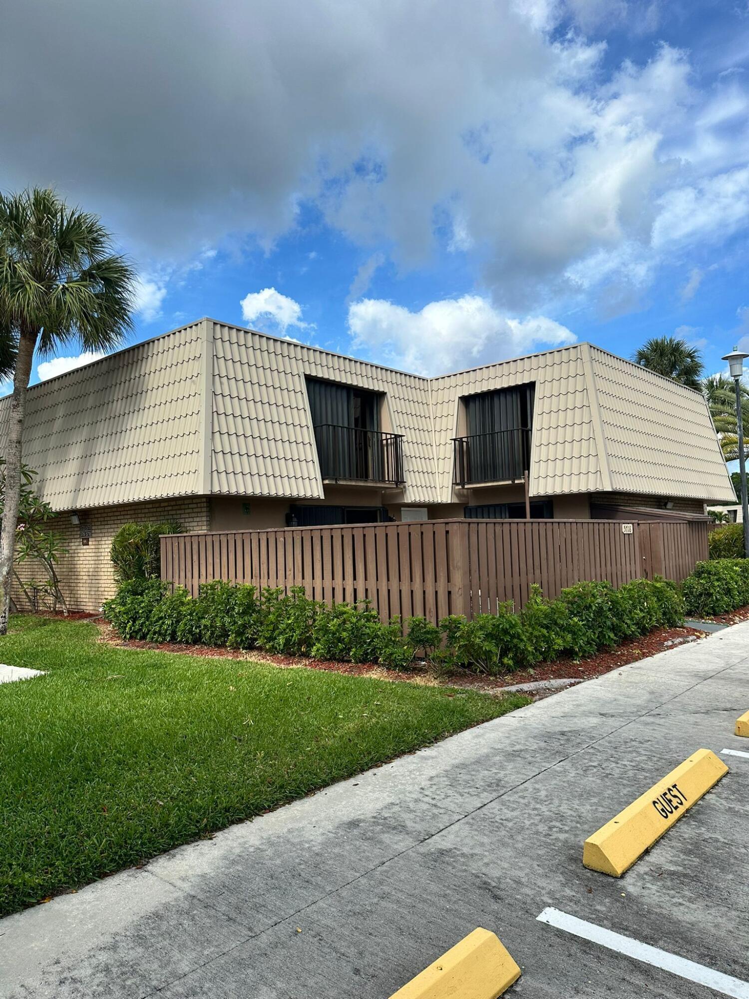 VILLAGE OF SANDALWOOD LAKES SOUTH - Residential