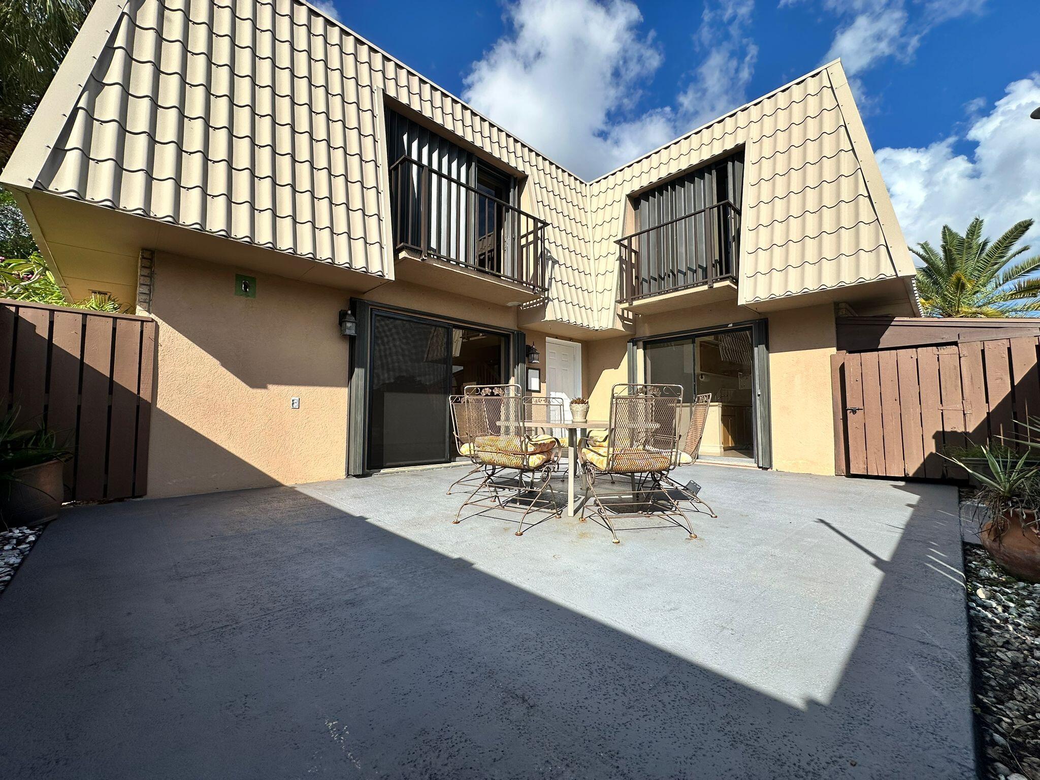 VILLAGE OF SANDALWOOD LAKES SOUTH - Residential