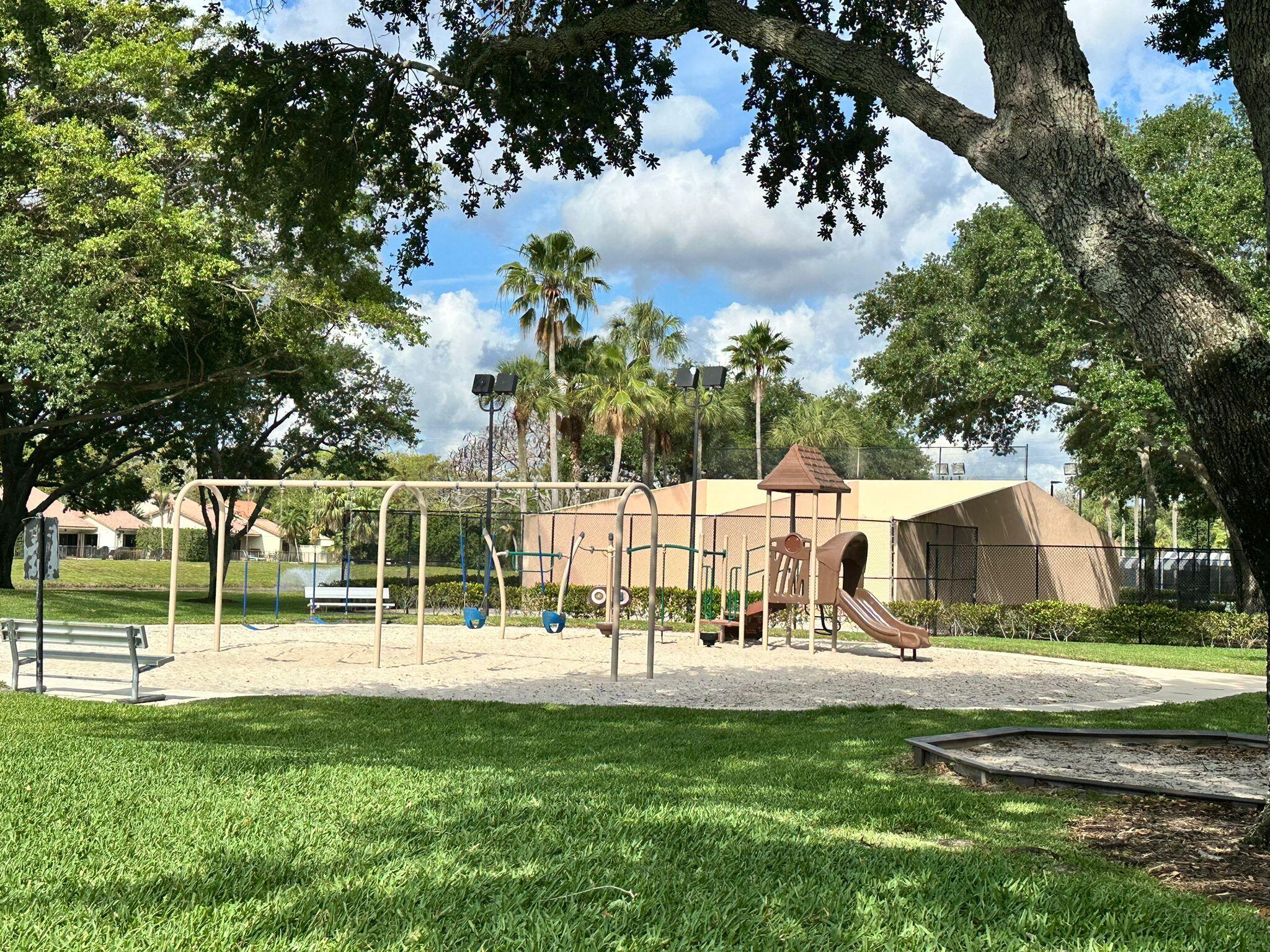 VILLAGE OF SANDALWOOD LAKES SOUTH - Residential