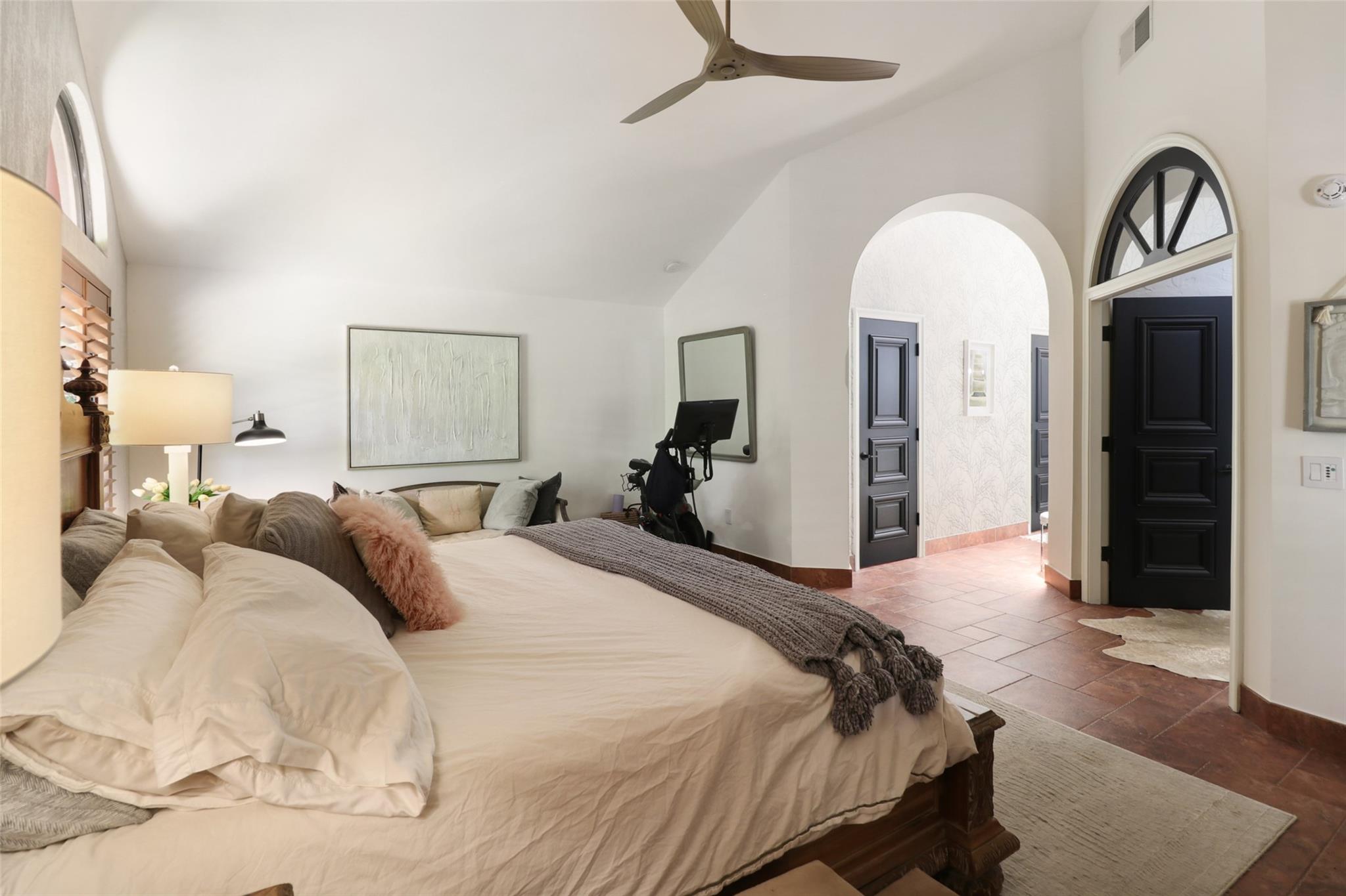 VILLA DESTE CONDO - Residential