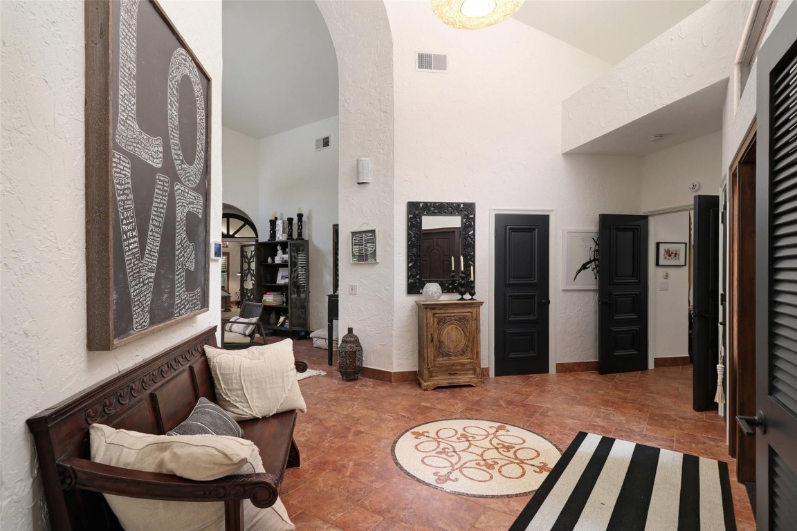 VILLA DESTE CONDO - Residential