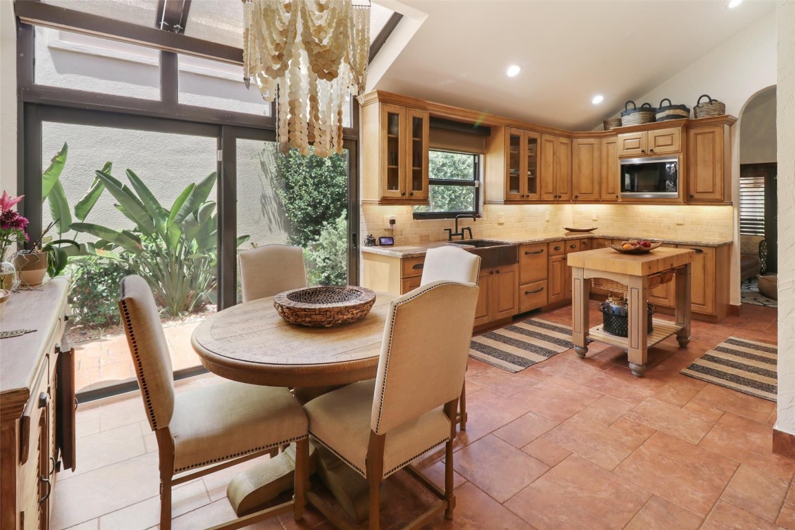 VILLA DESTE CONDO - Residential