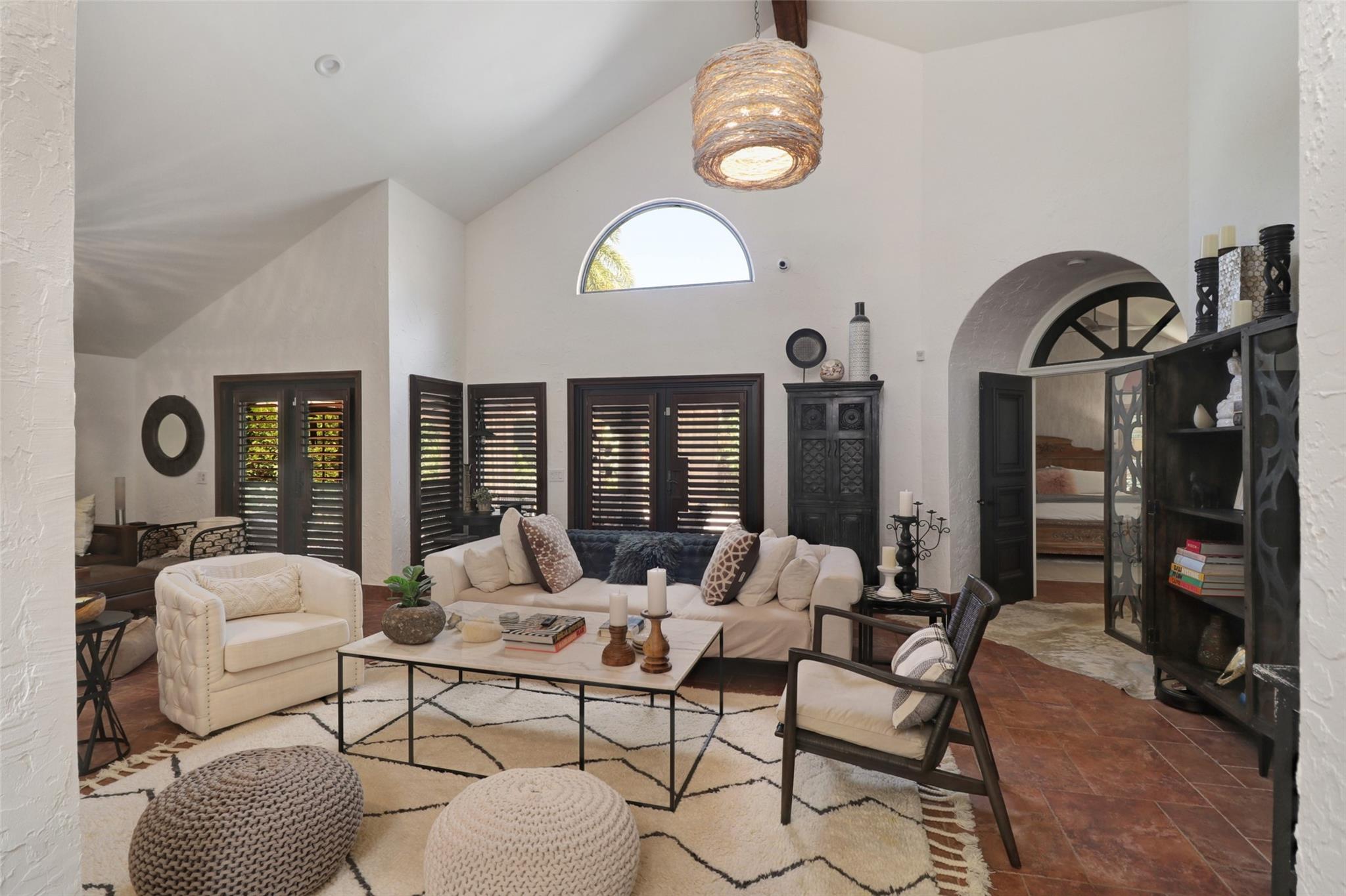 VILLA DESTE CONDO - Residential