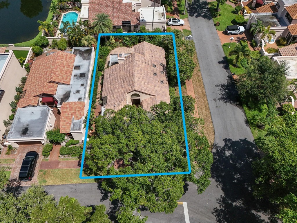 VILLA DESTE CONDO - Residential