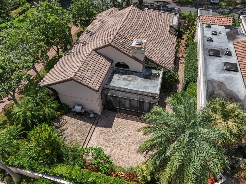 VILLA DESTE CONDO - Residential