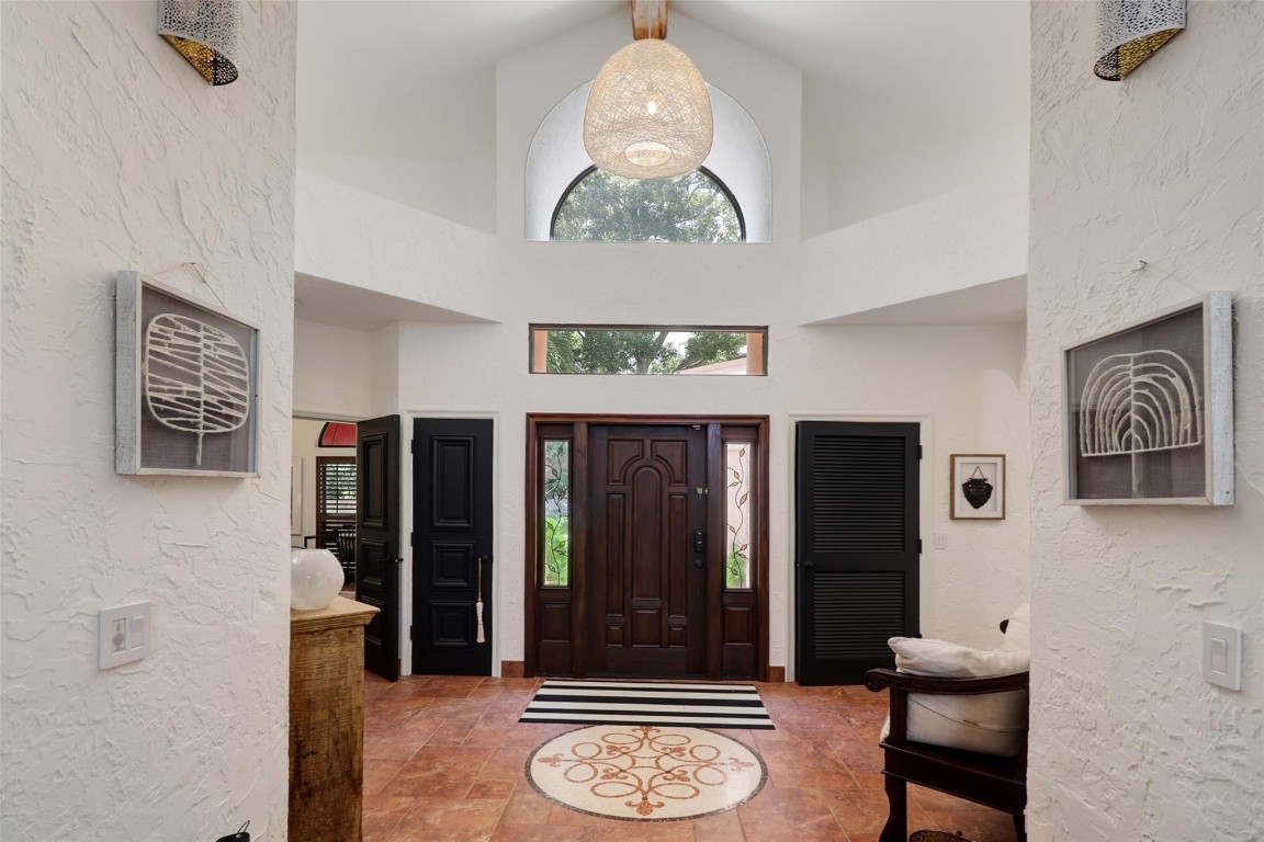 VILLA DESTE CONDO - Residential