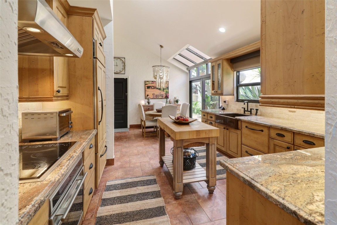 VILLA DESTE CONDO - Residential