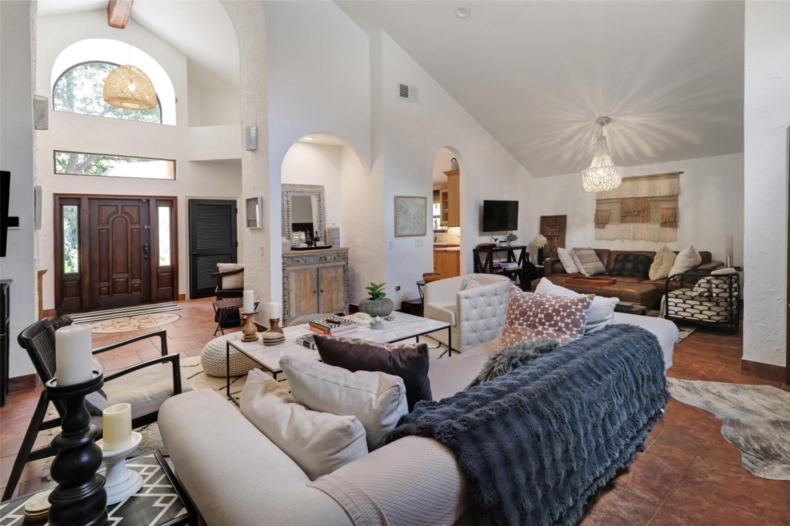 VILLA DESTE CONDO - Residential