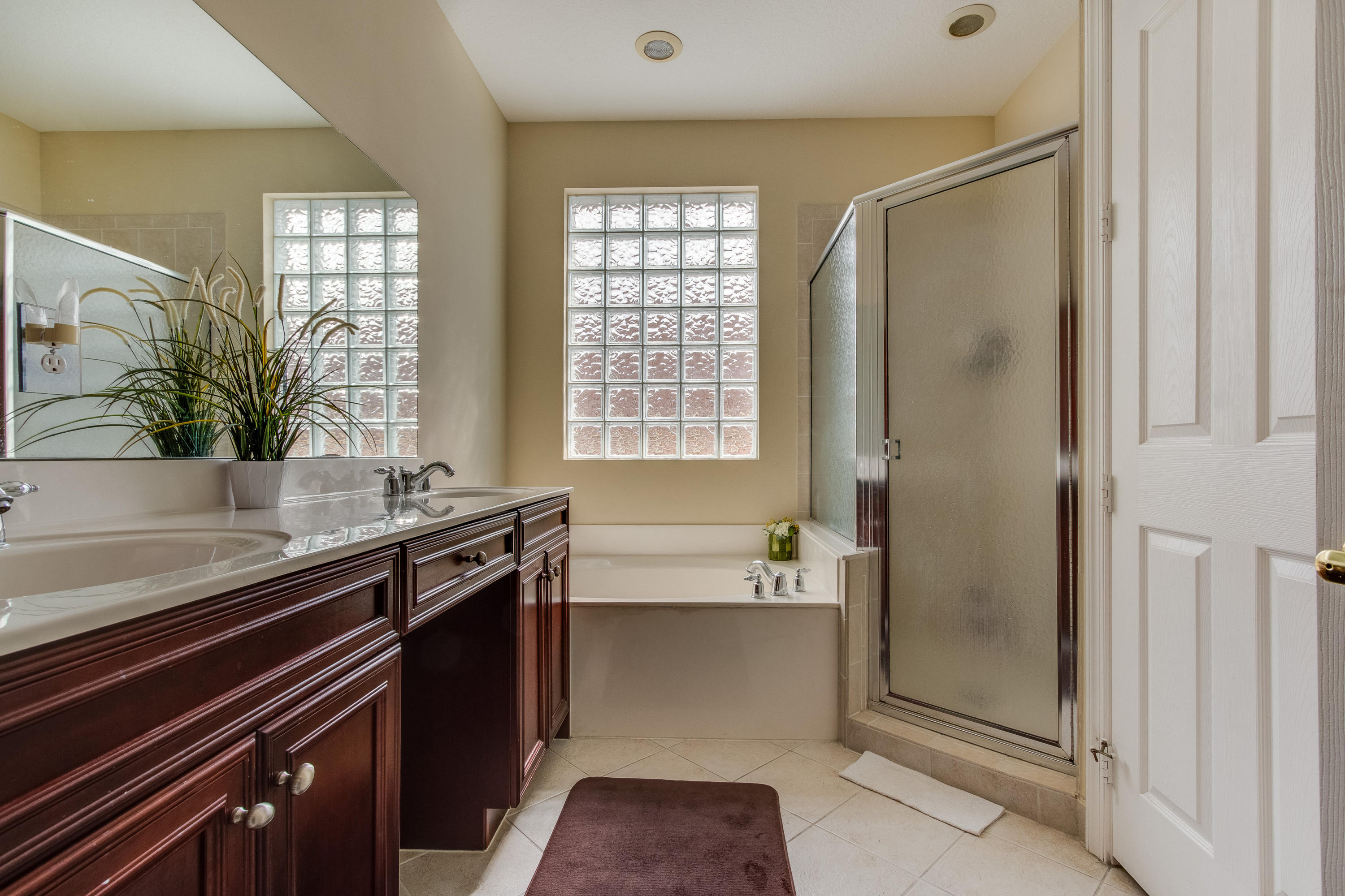 OLYMPIA 2 - Residential