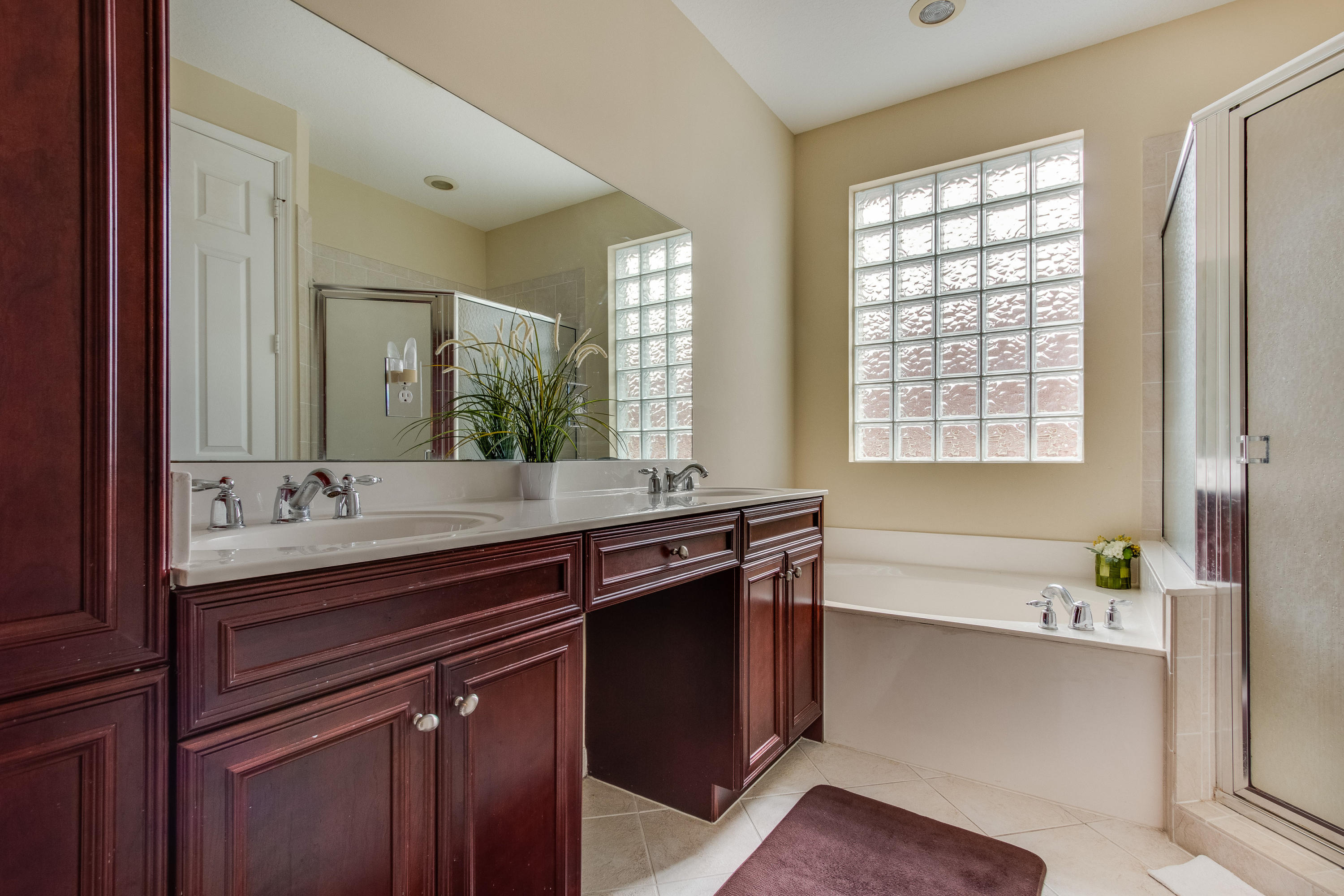 OLYMPIA 2 - Residential