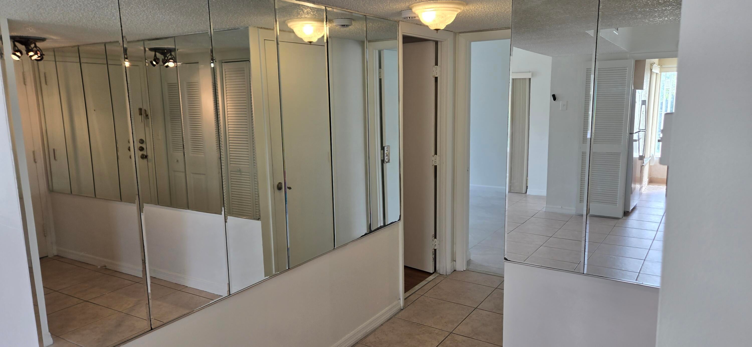 4154 Inverrary Drive 302
