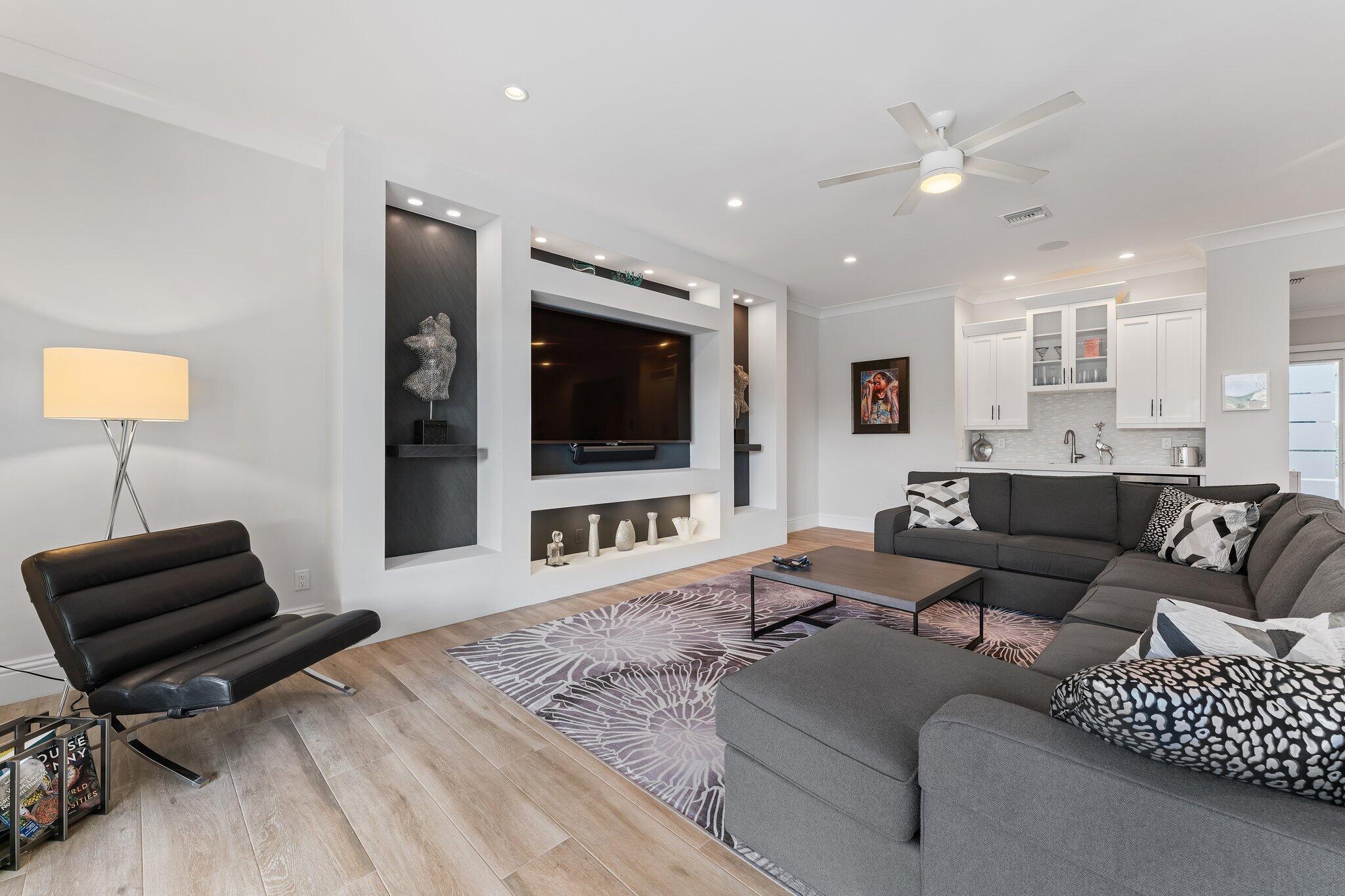 INTRACOASTAL PARK - Residential
