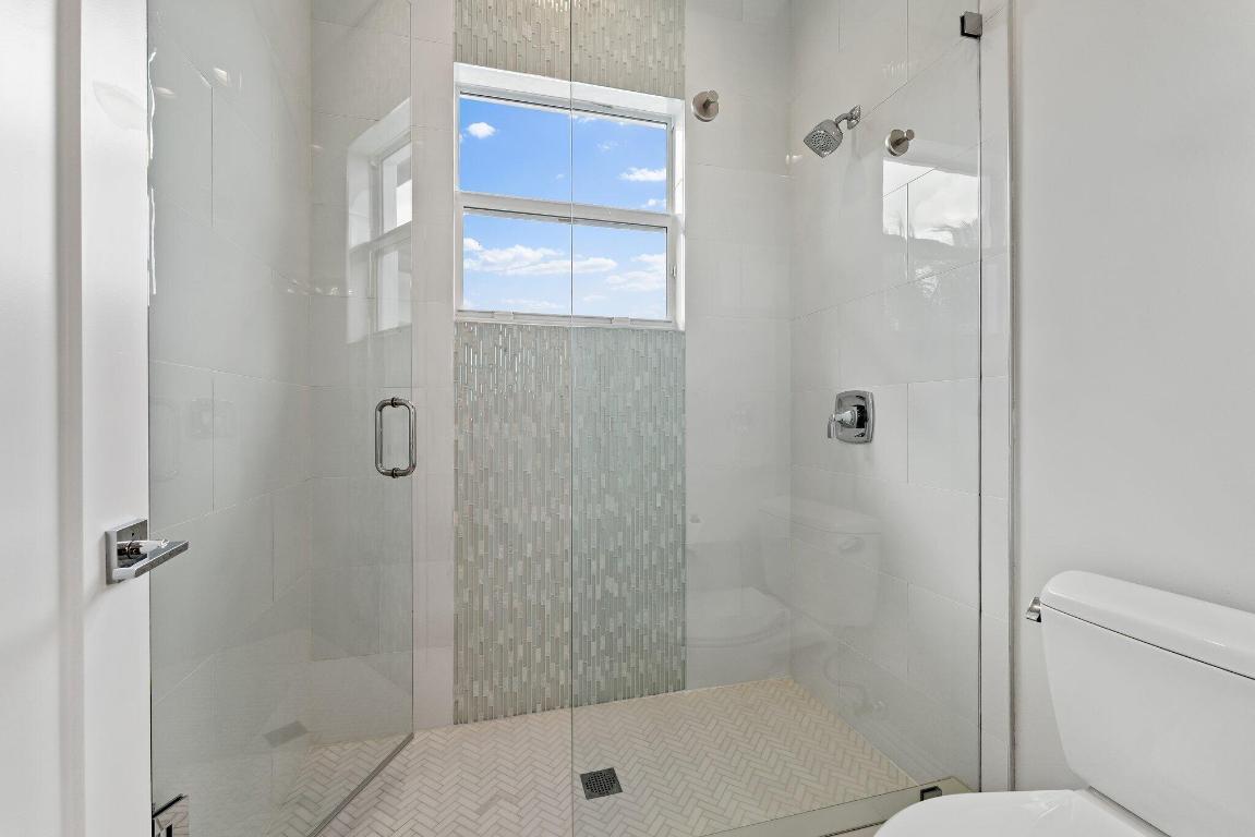 INTRACOASTAL PARK - Residential