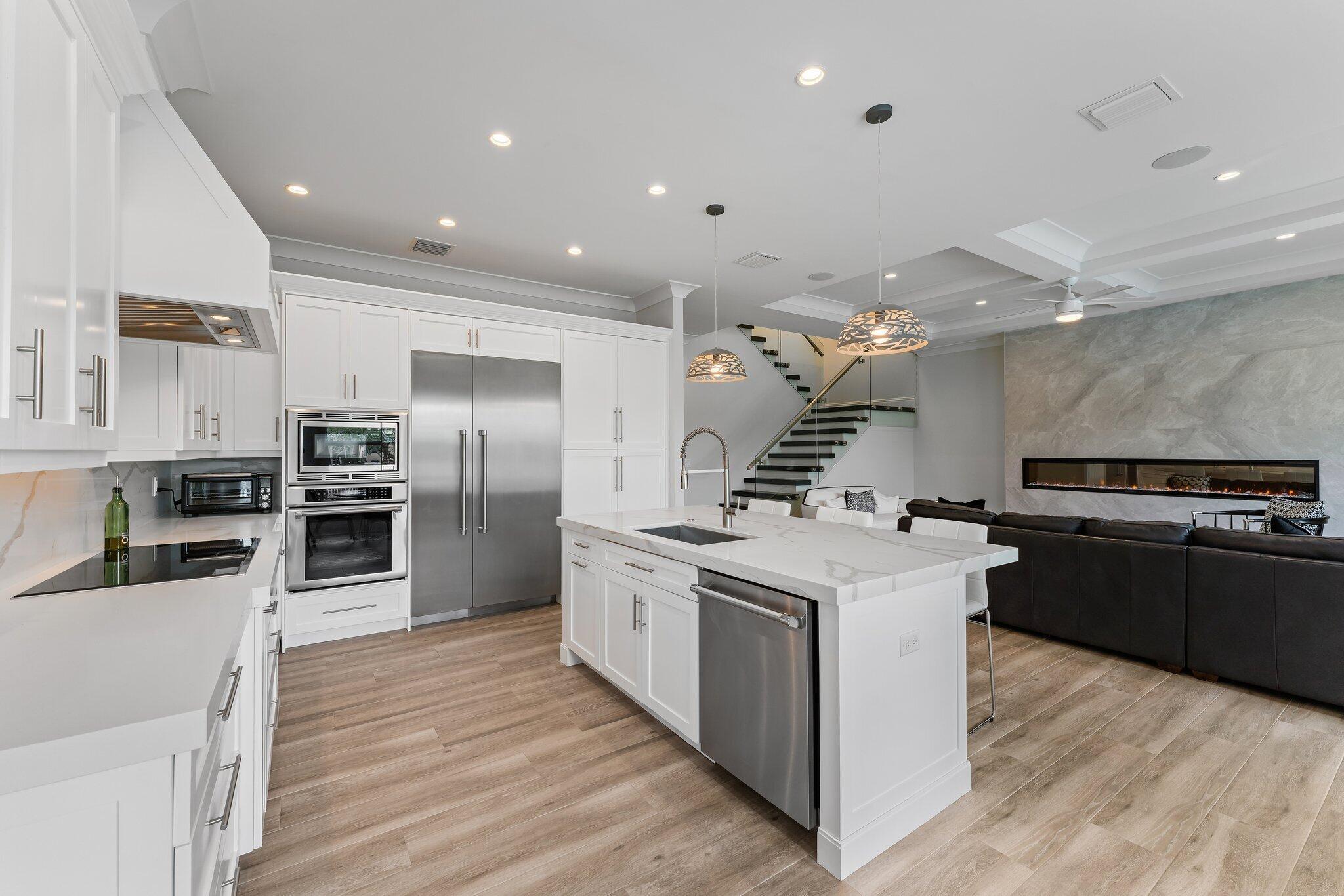 INTRACOASTAL PARK - Residential