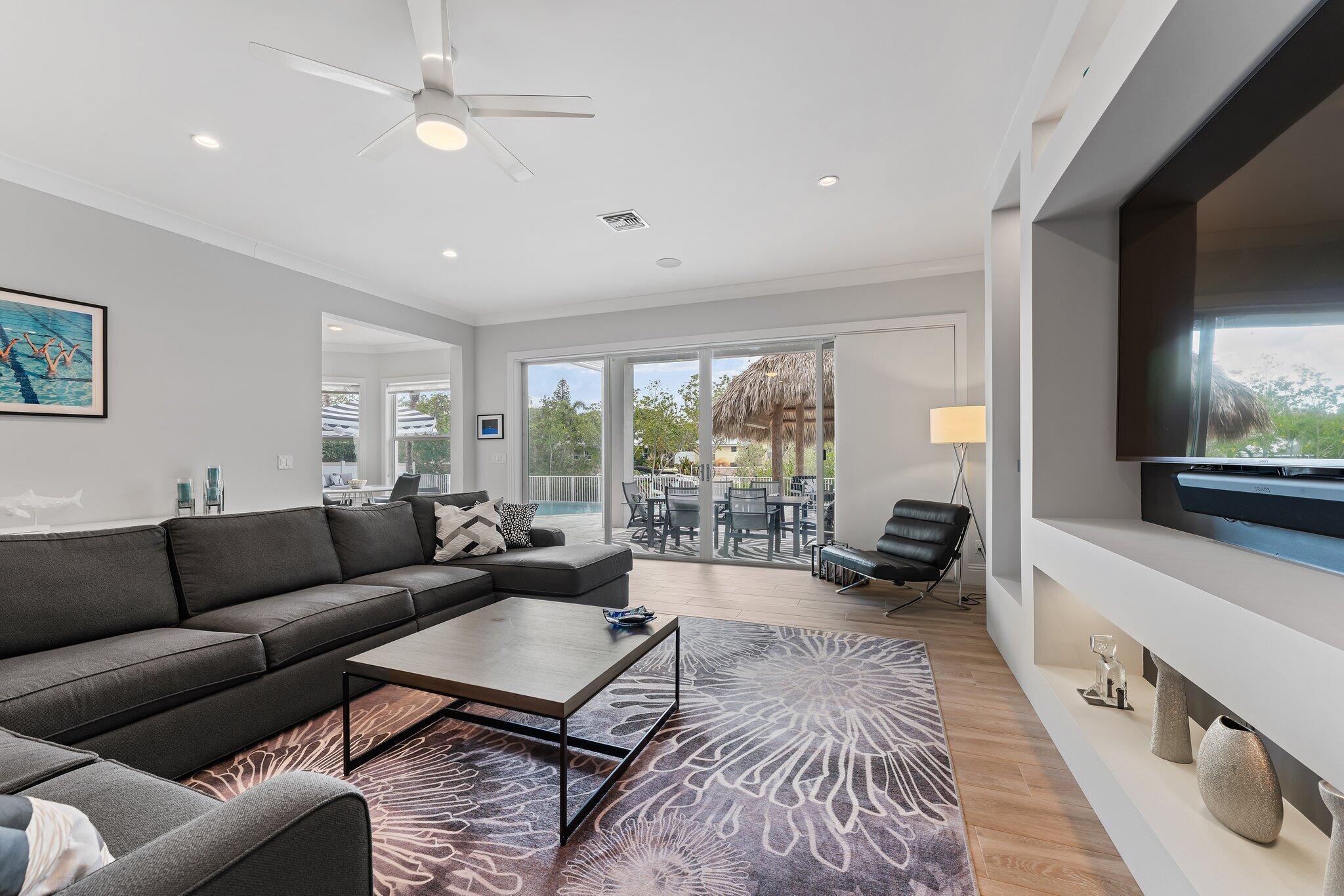 INTRACOASTAL PARK - Residential