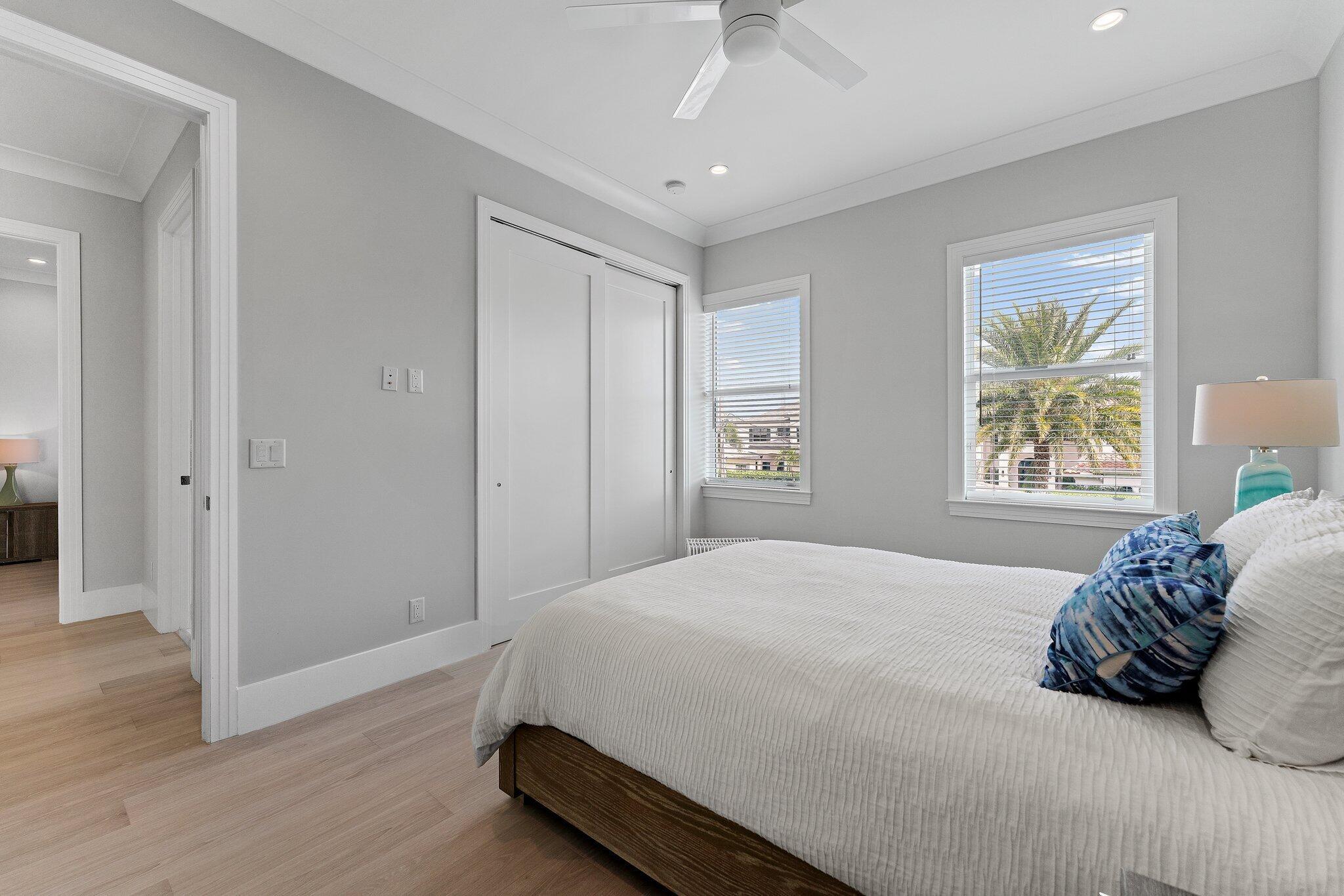 INTRACOASTAL PARK - Residential