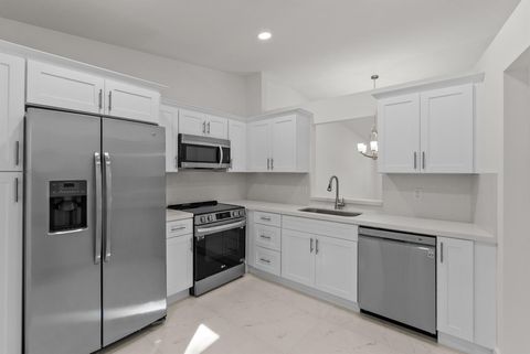 8273 Springtree Road Boca Raton FL 33496