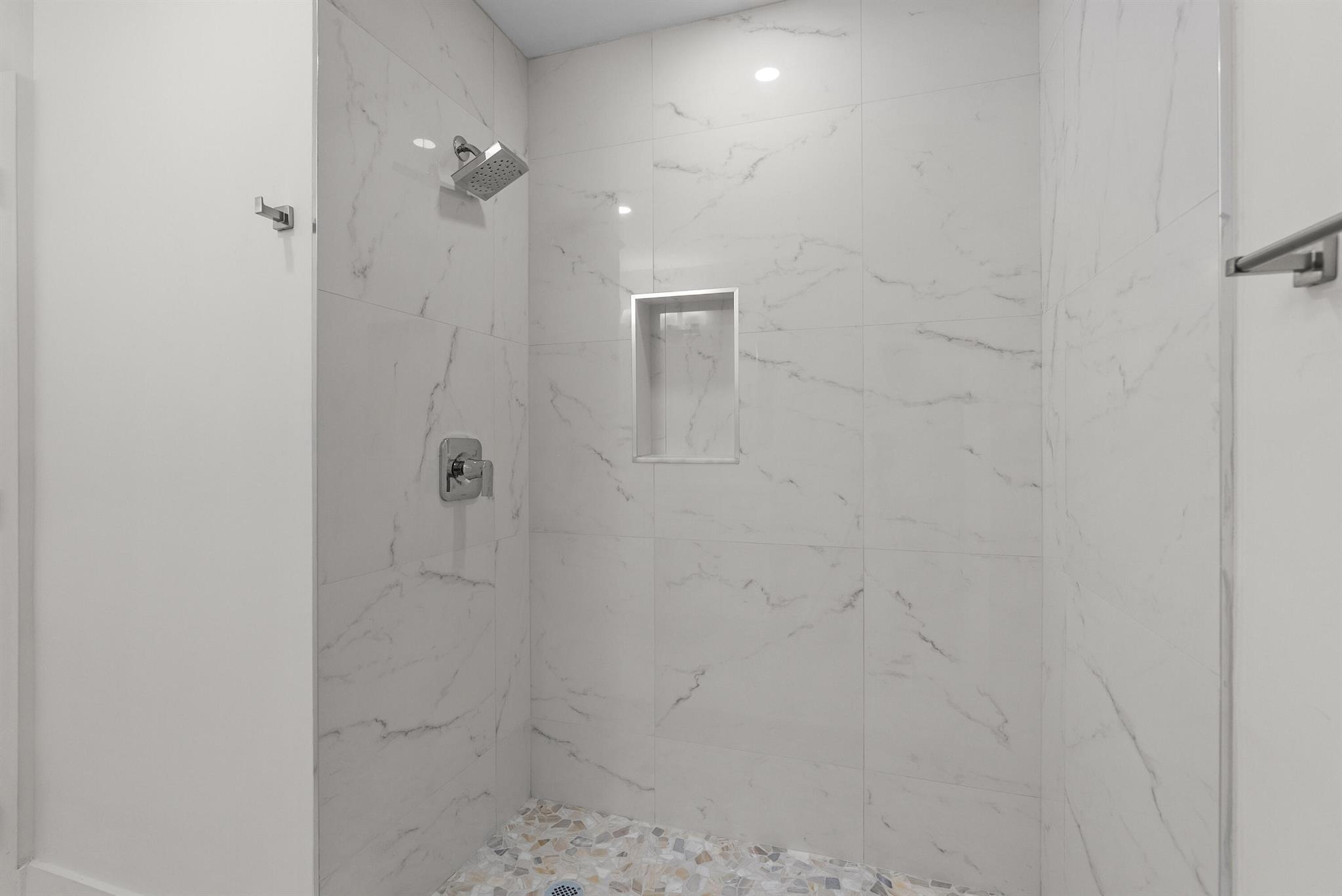 WHISPER WALK - Residential