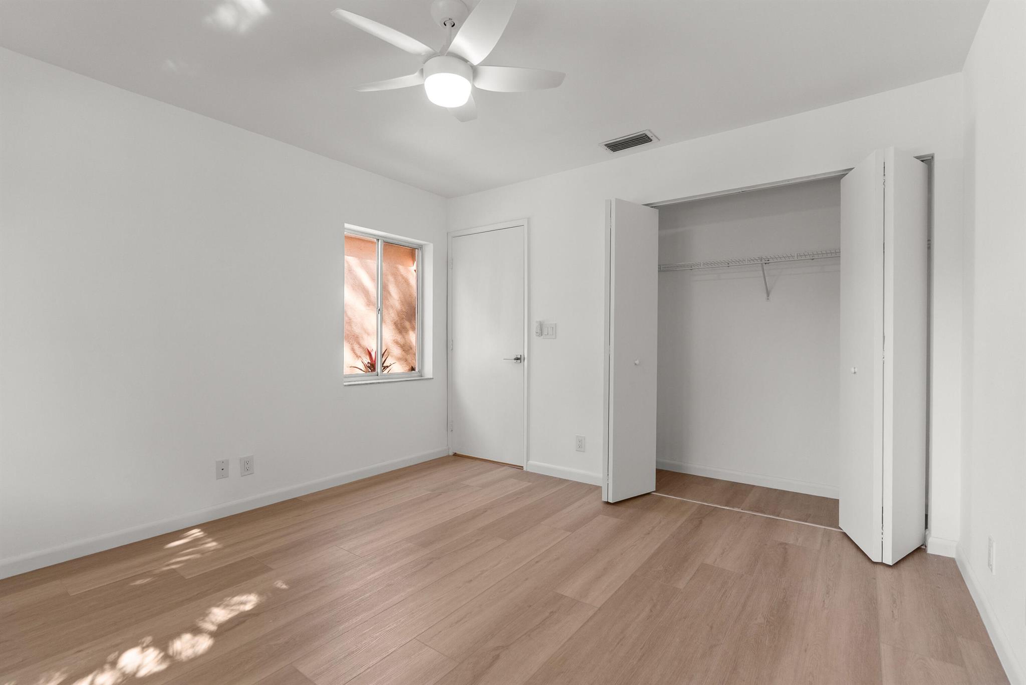 WHISPER WALK - Residential