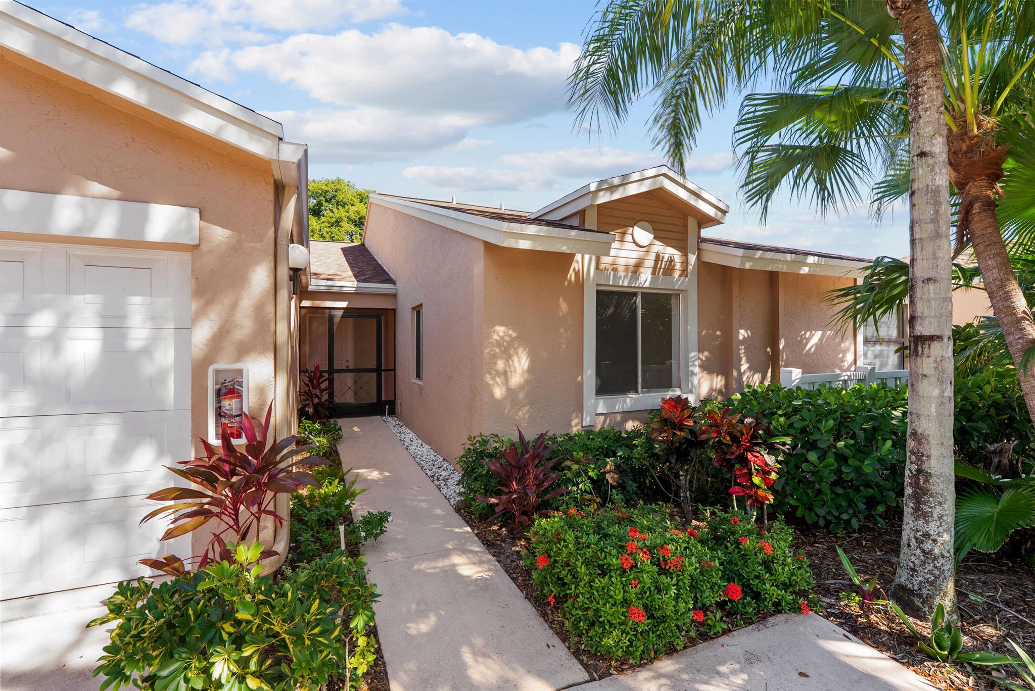 WHISPER WALK - Residential