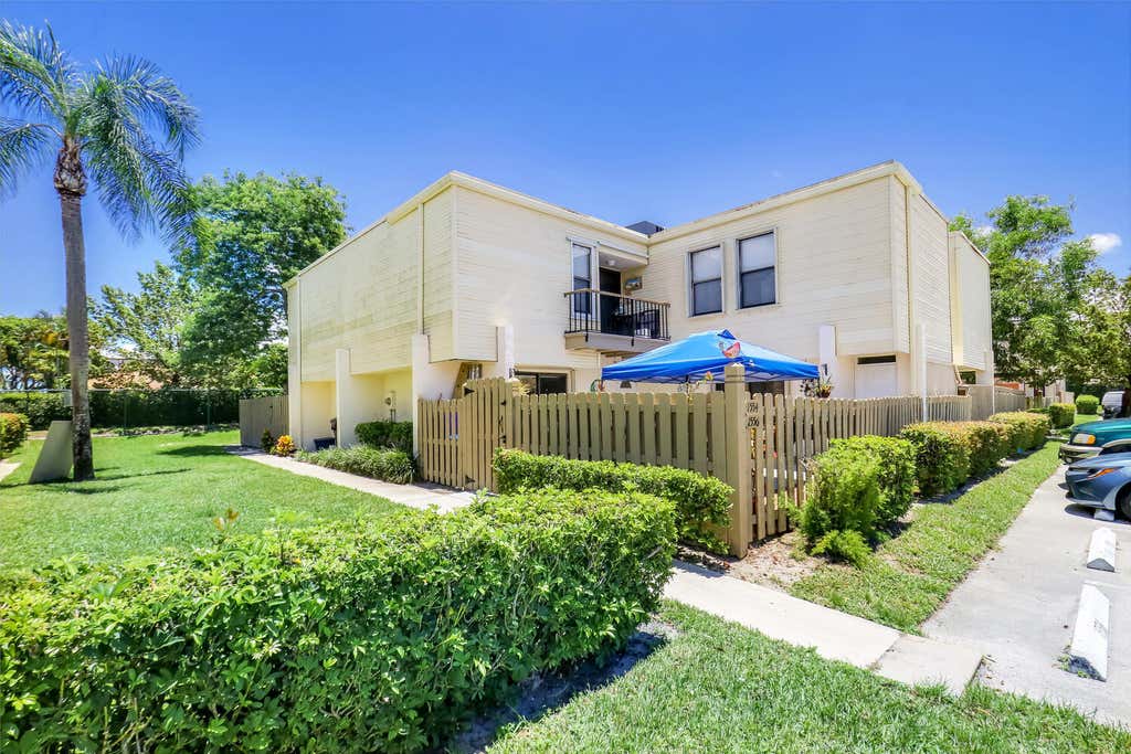 Photo of 1554 Shaker Circle, Wellington, FL 33414 (MLS # R10804453)