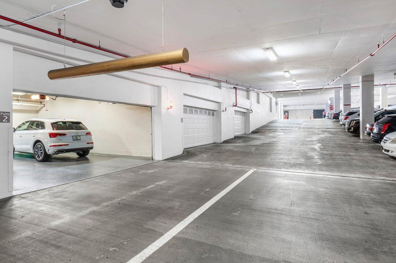 200 EAST PALMETTO PARK CO - Residential