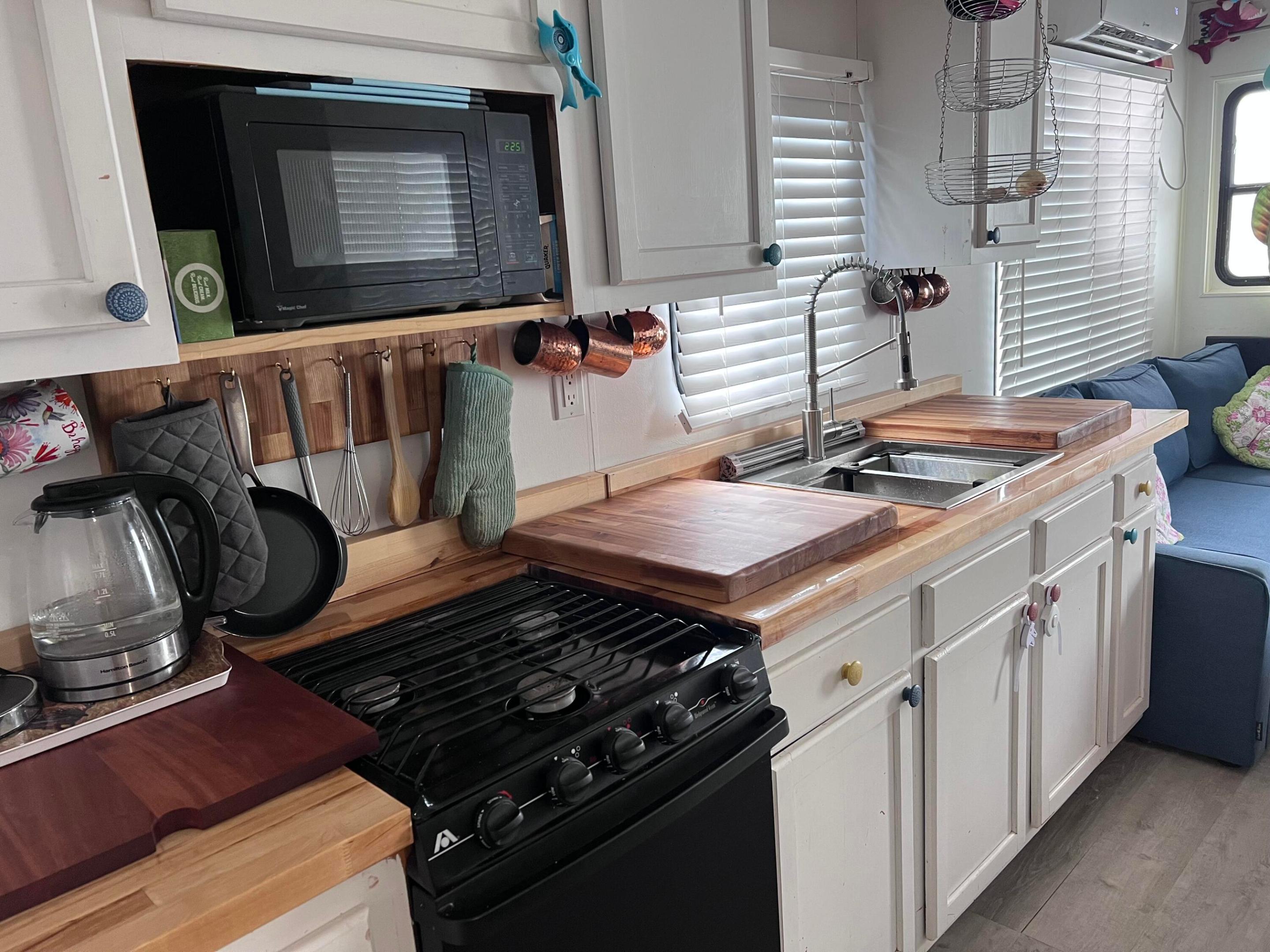 1801 N Roosevelt Boulevard N