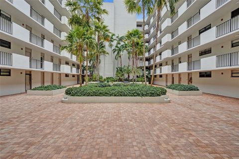 A home in Palm Beach Shores